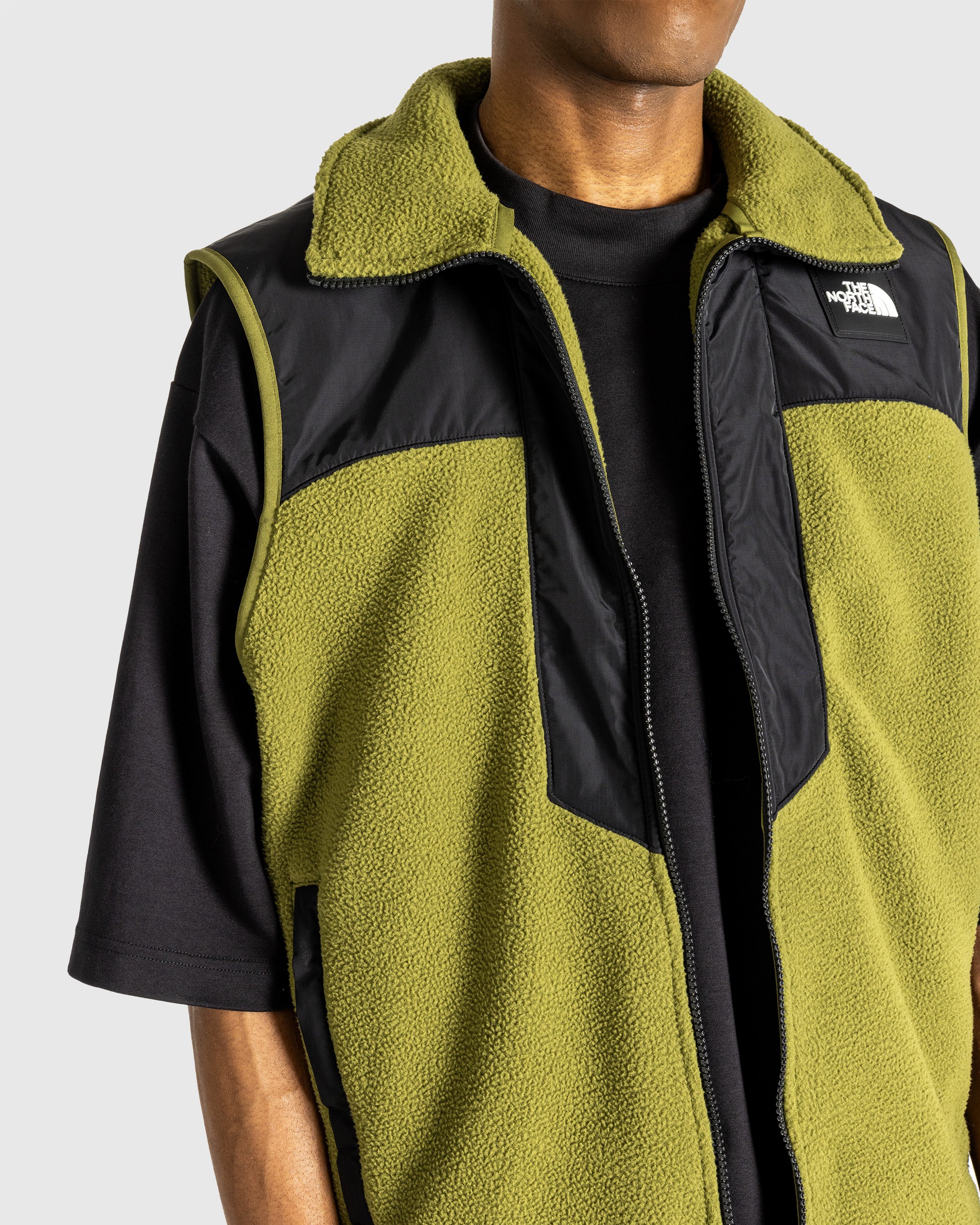The North Face - M FLEESKI Y2K VEST FOREST OLIVE - Clothing - Green - Image 5
