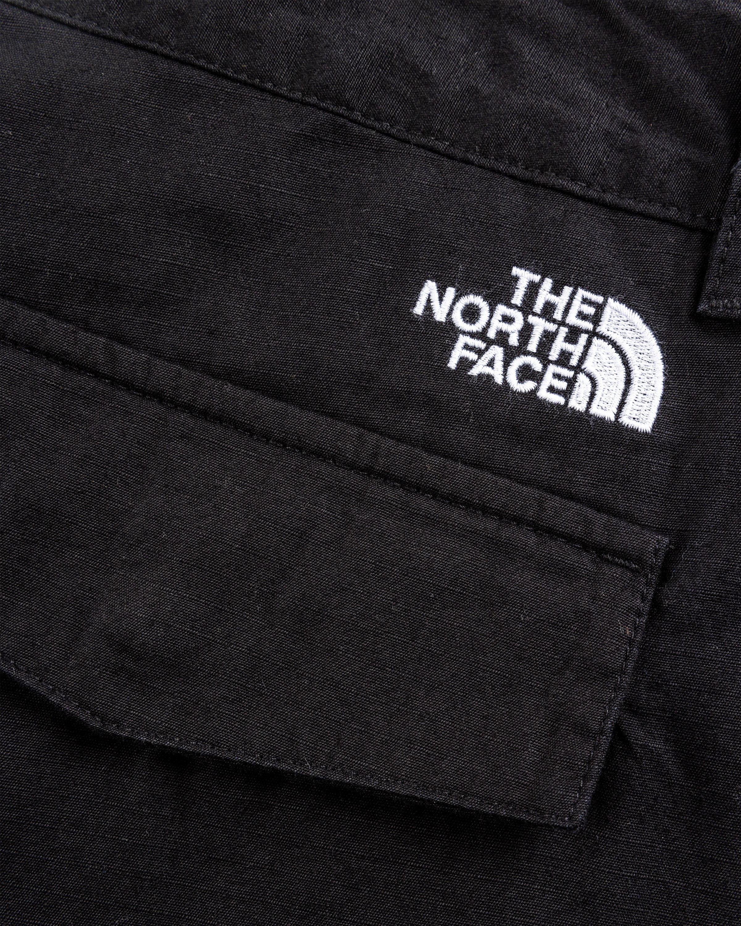 The North Face - M ANTICLINE CARGO SHORT - EU TNF BLACK - Clothing - Black - Image 7