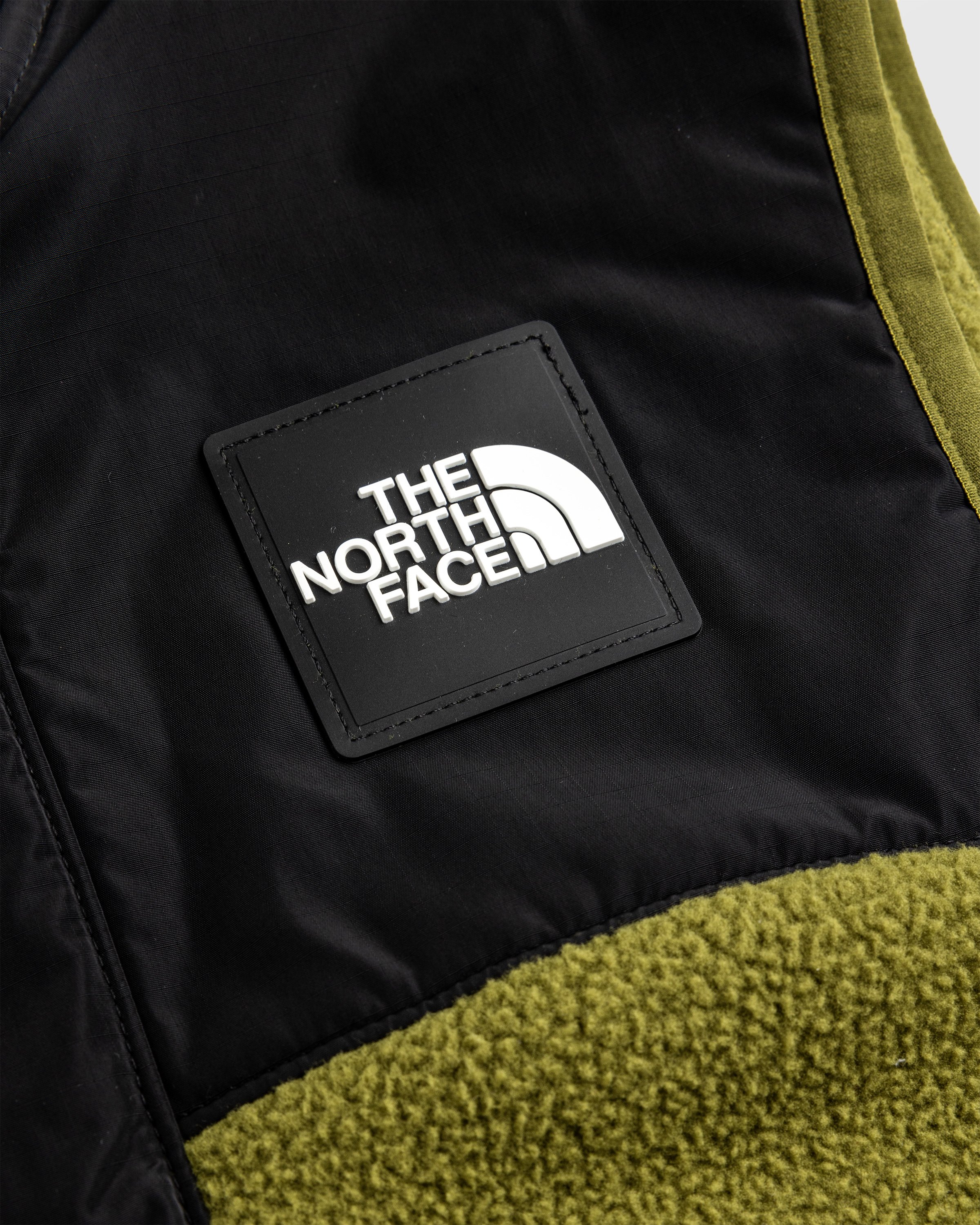 The North Face - M FLEESKI Y2K VEST FOREST OLIVE - Clothing - Green - Image 6