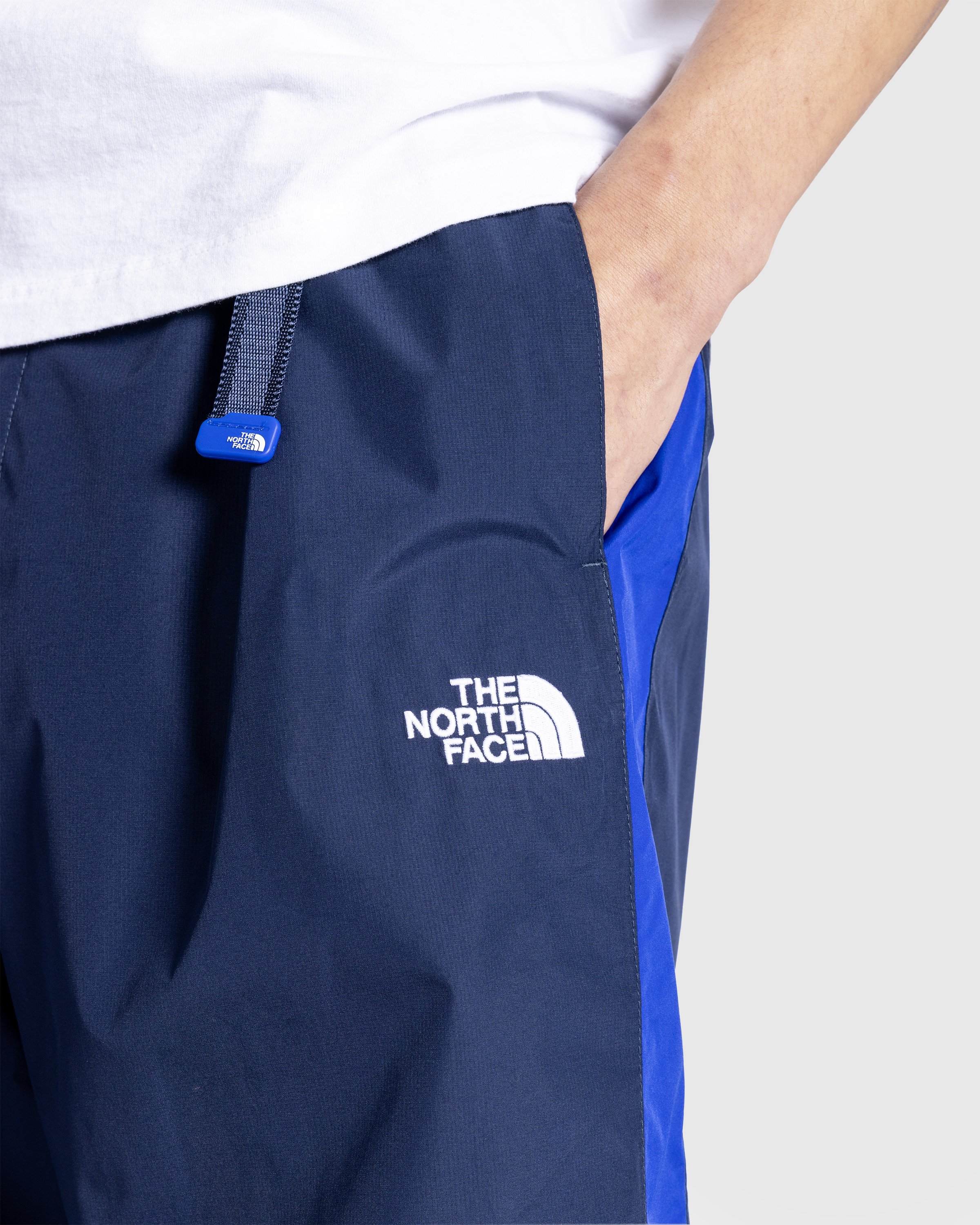 The North Face - M GTX CASUAL PANTS - AP SUMMIT NAVY/TNF BLUE - Clothing - Blue - Image 5