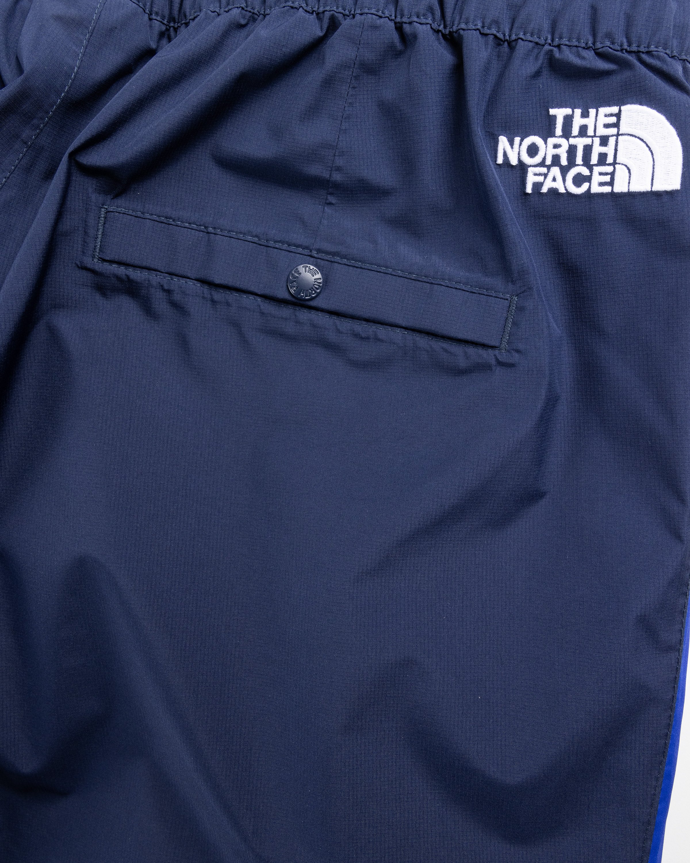 The North Face - M GTX CASUAL PANTS - AP SUMMIT NAVY/TNF BLUE - Clothing - Blue - Image 7