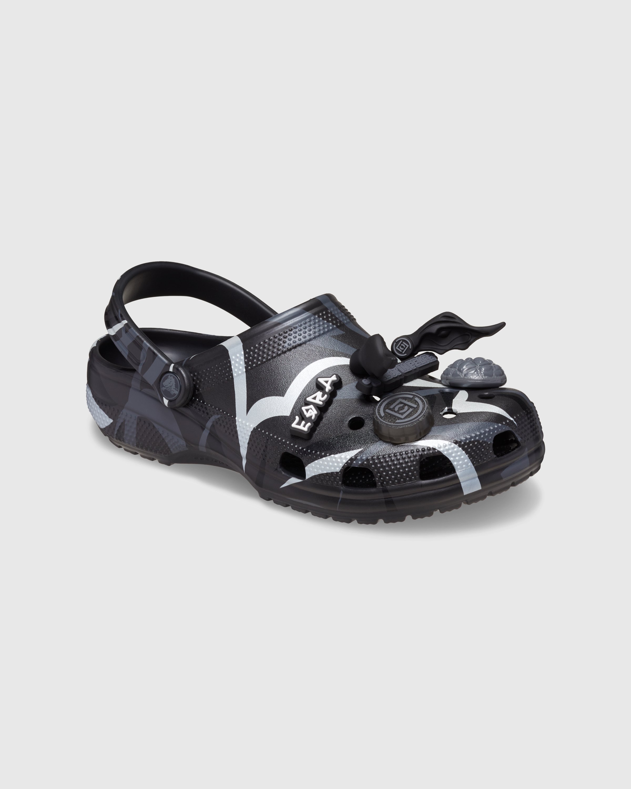 CLOT x Crocs - Classic Clog Black - Footwear - Black - Image 3