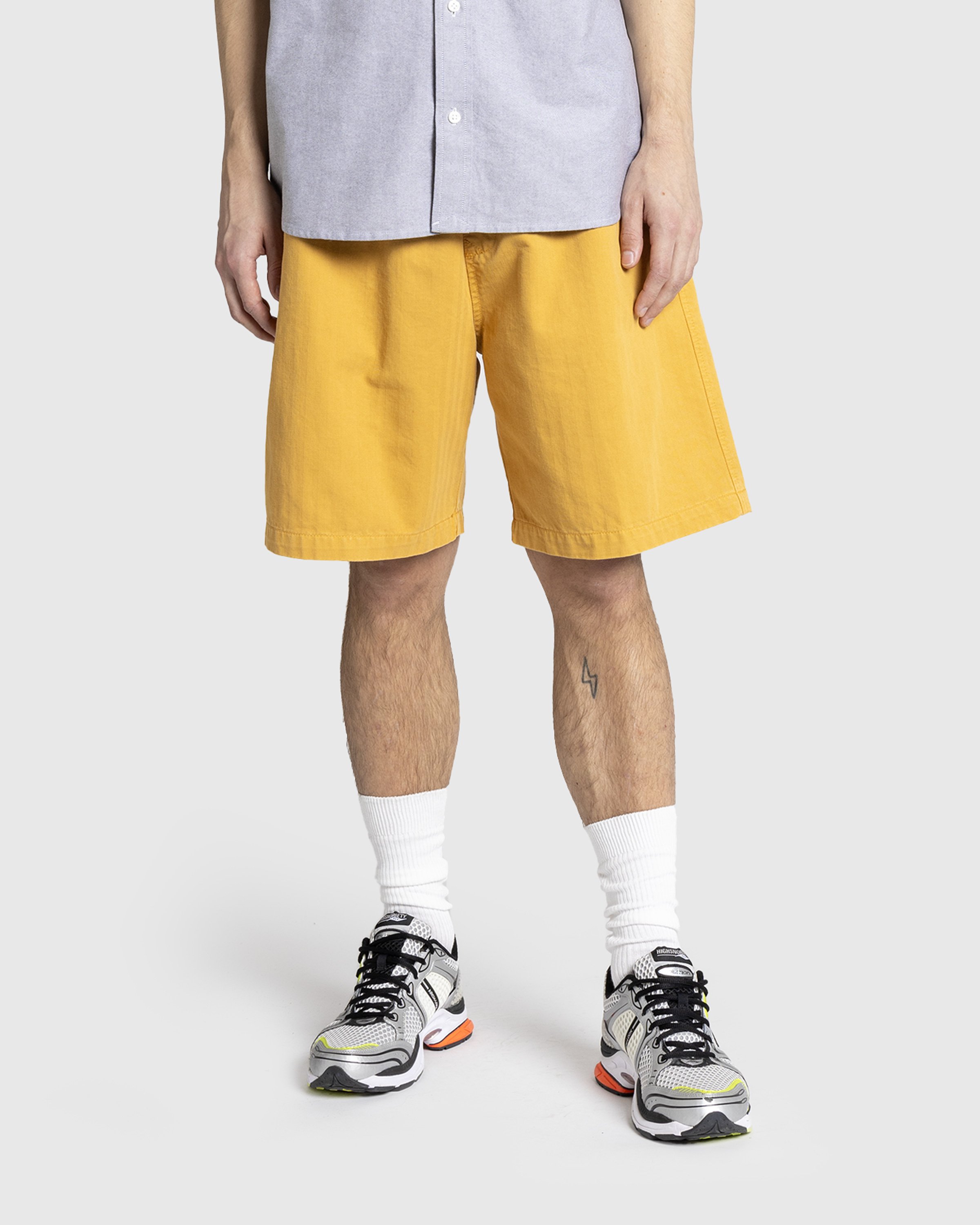 Carhartt WIP - Rainer Short Sunray /garment dyed - Clothing - Yellow - Image 2