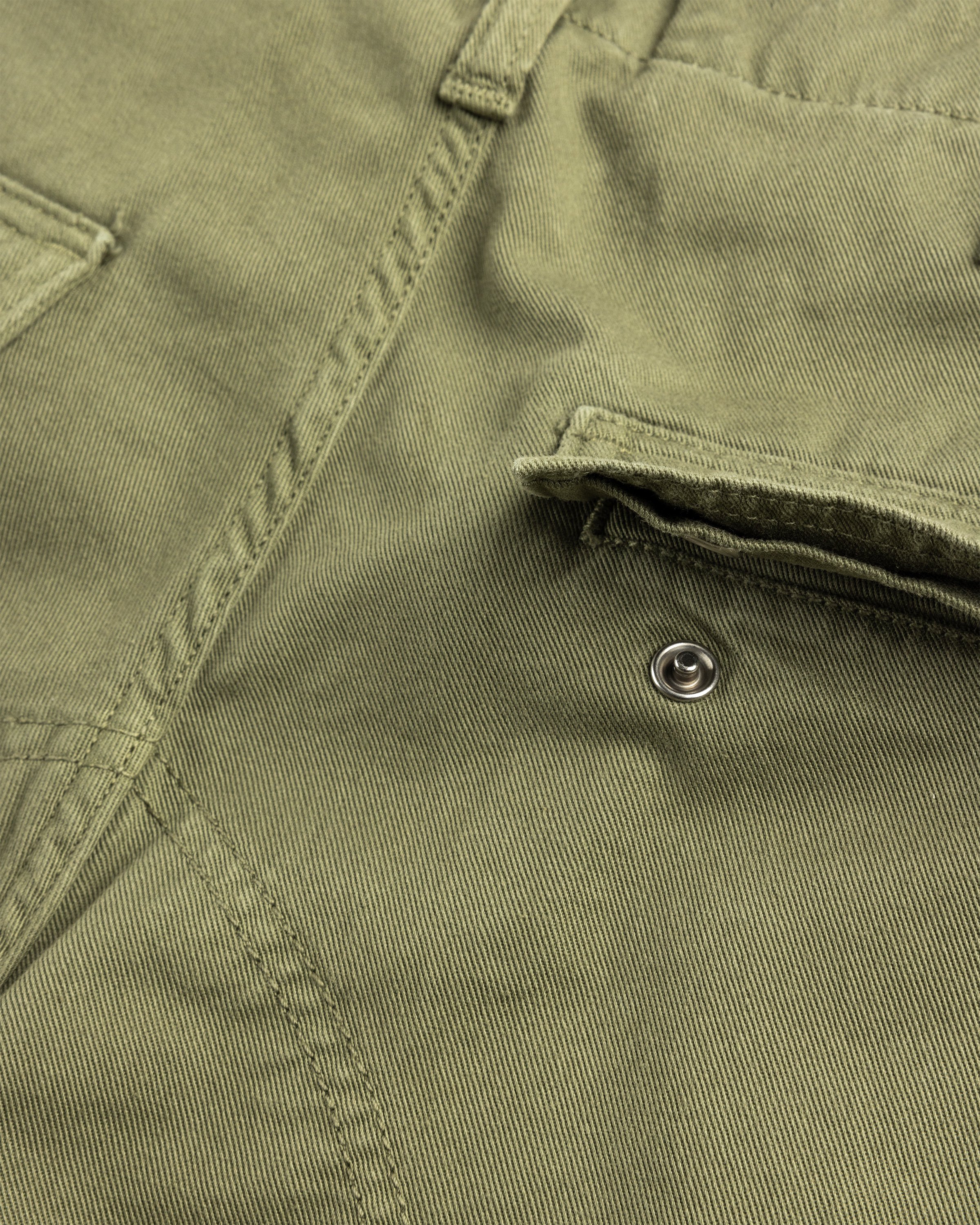 Carhartt WIP - Regular Cargo Short Dollar Green /garment dyed - Clothing - Green - Image 7