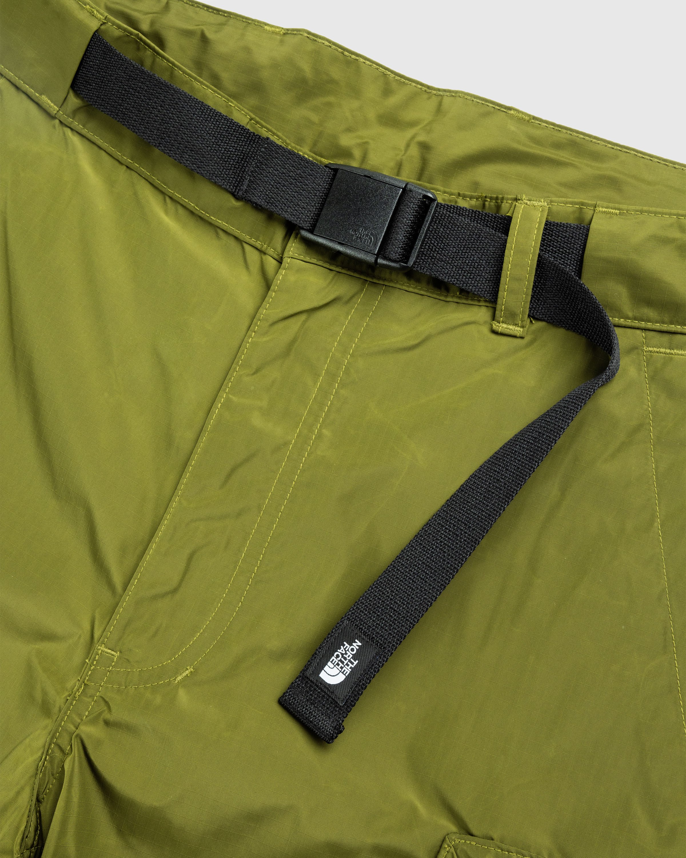 The North Face - M NSE CARGO PKT SHORT FOREST OLIVE - Clothing - Green - Image 6