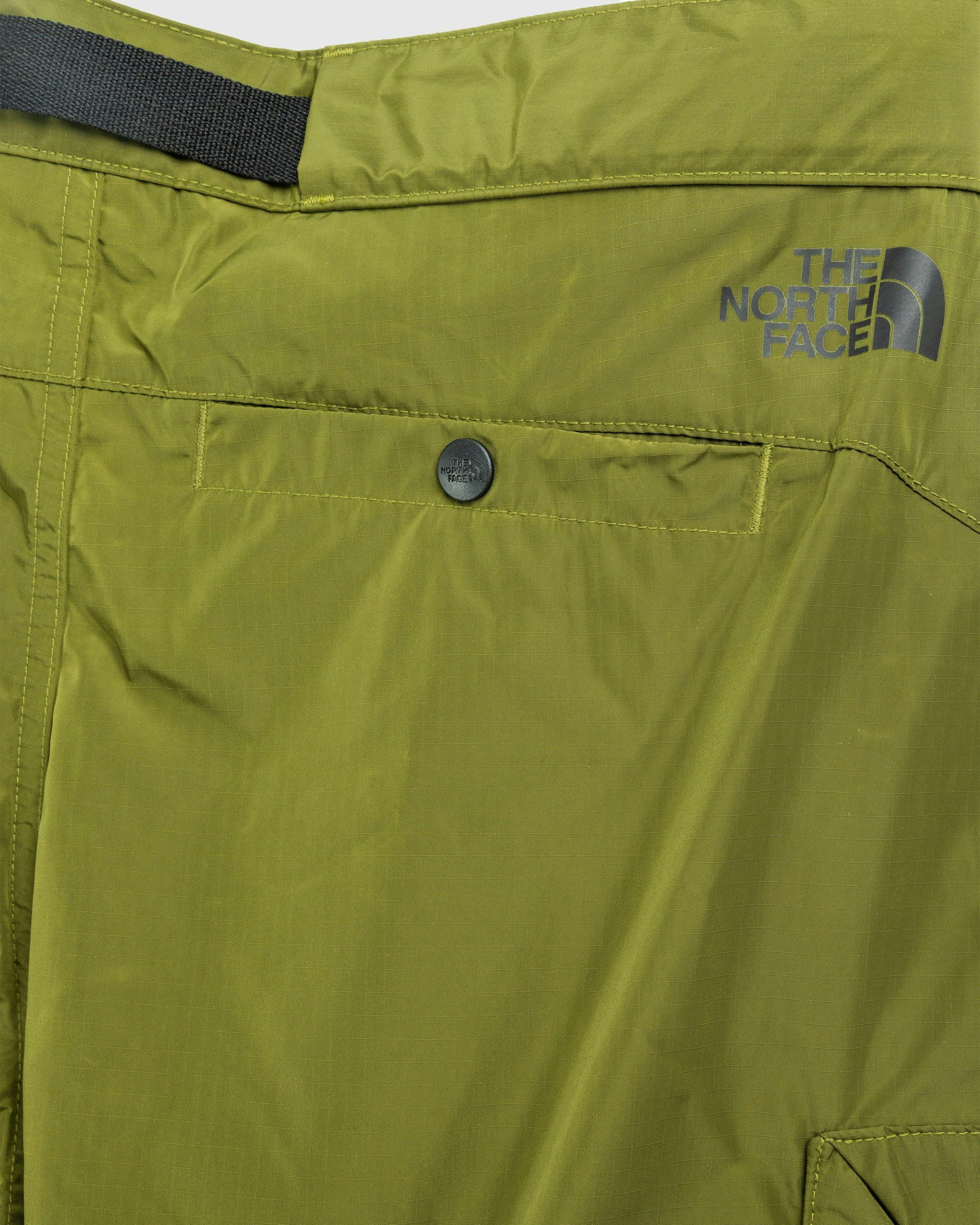 The North Face - M NSE CARGO PKT SHORT FOREST OLIVE - Clothing - Green - Image 7