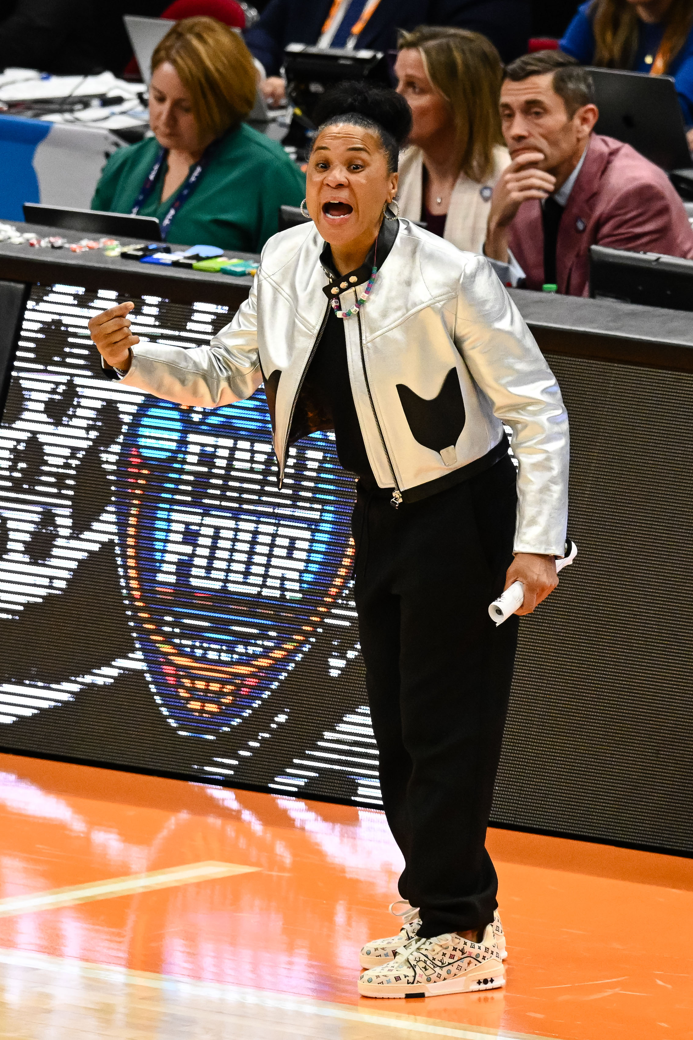 dawn staley coach outfits
