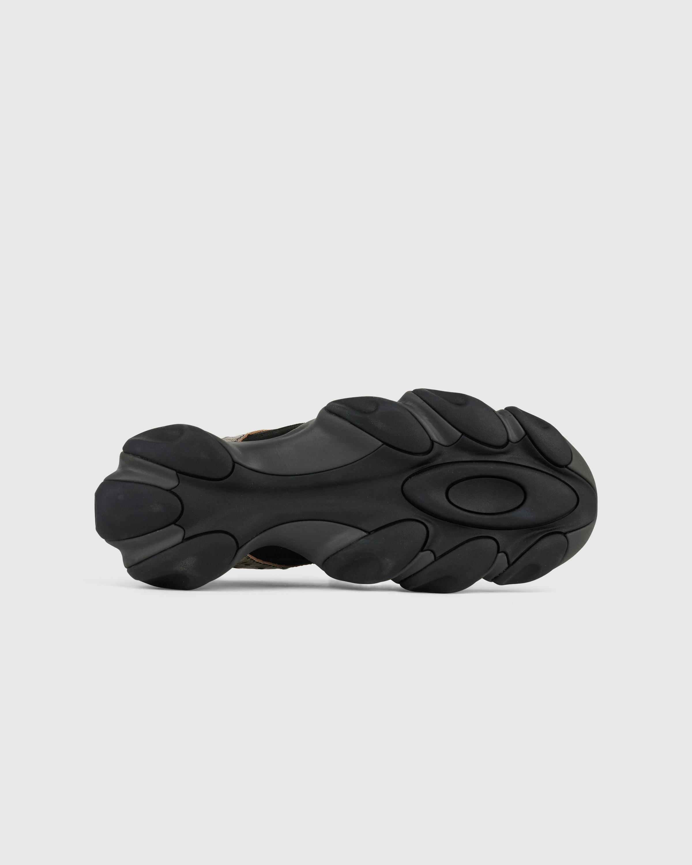 Oakley Factory Team – Ostrich Flesh Sandal Castle/Black - Sandals - Beige - Image 5