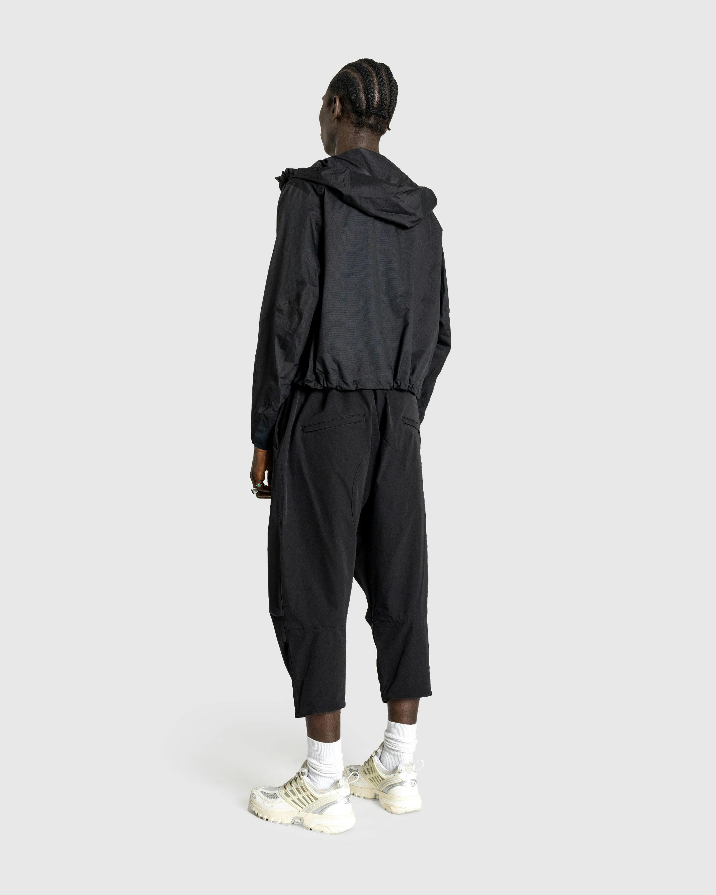 ACRONYM – P17-DS Pant Black - Cargo Pants - Black - Image 4