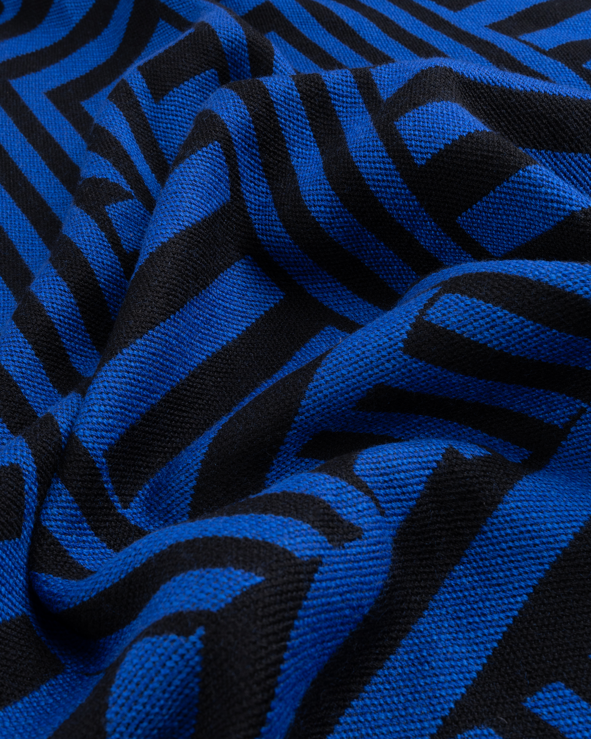 Inter x Highsnobiety – Blanket Black/Blue - Blankets & Throws - Black - Image 4