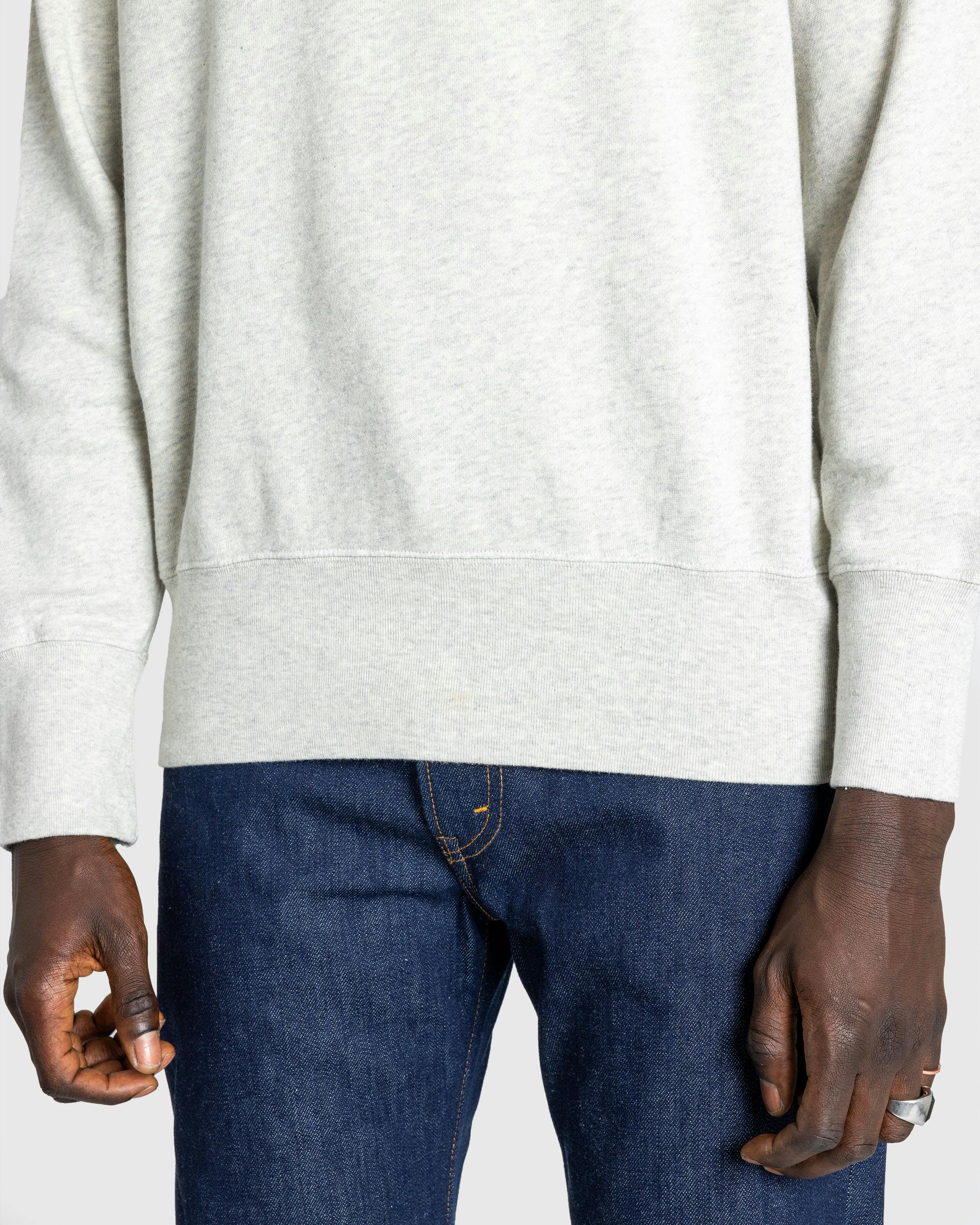 Sudadera NOBULL Crew Para Mujer - Oatmeal, ¡Abrigada Y Suave!