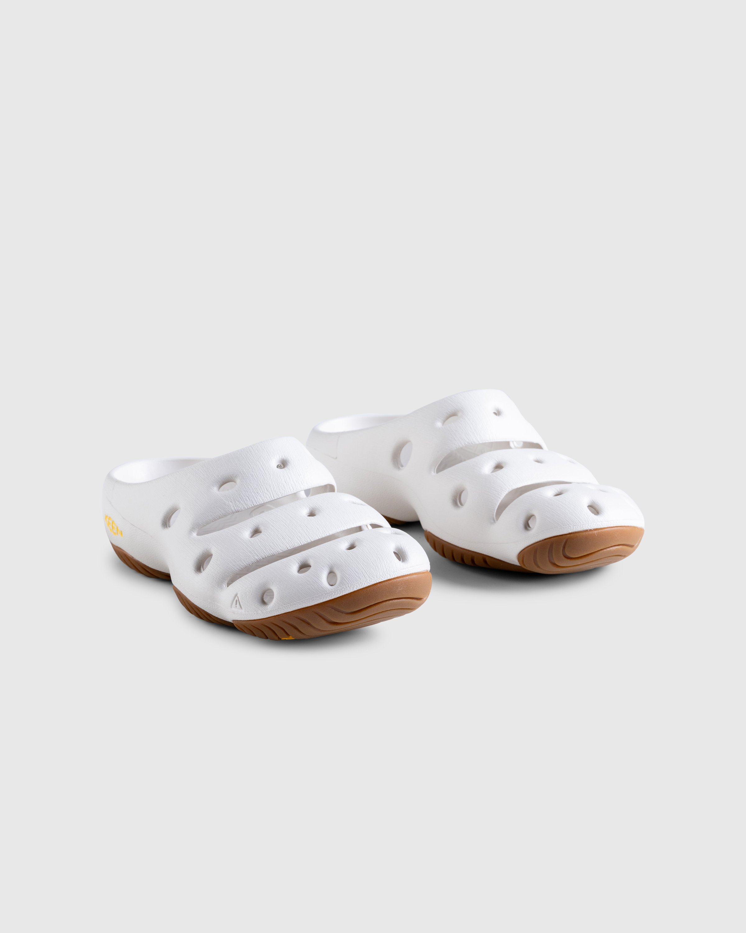 Keen – Yogui M Birch/Birch - Sandals - White - Image 3