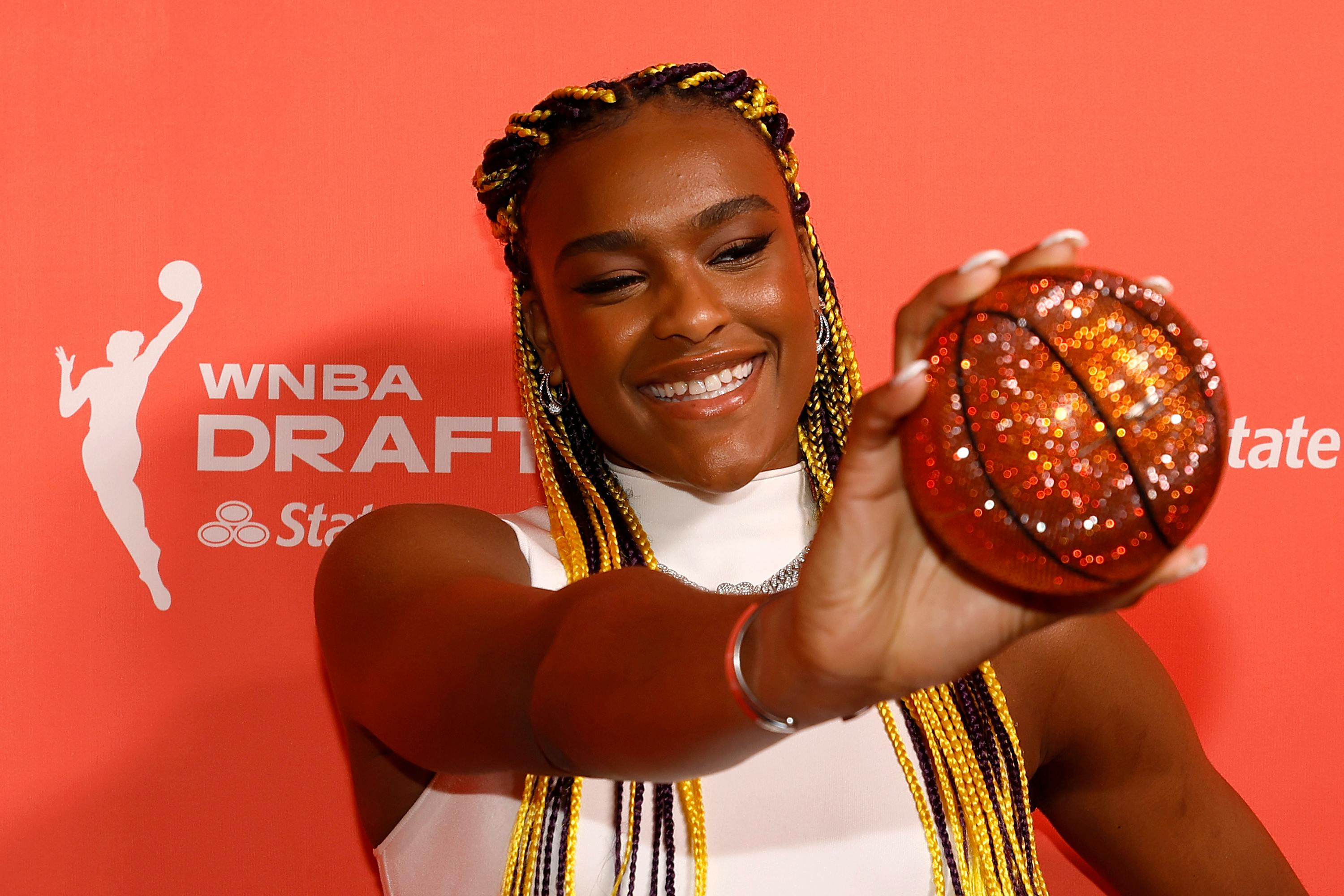 wnba draft 2024 outfits