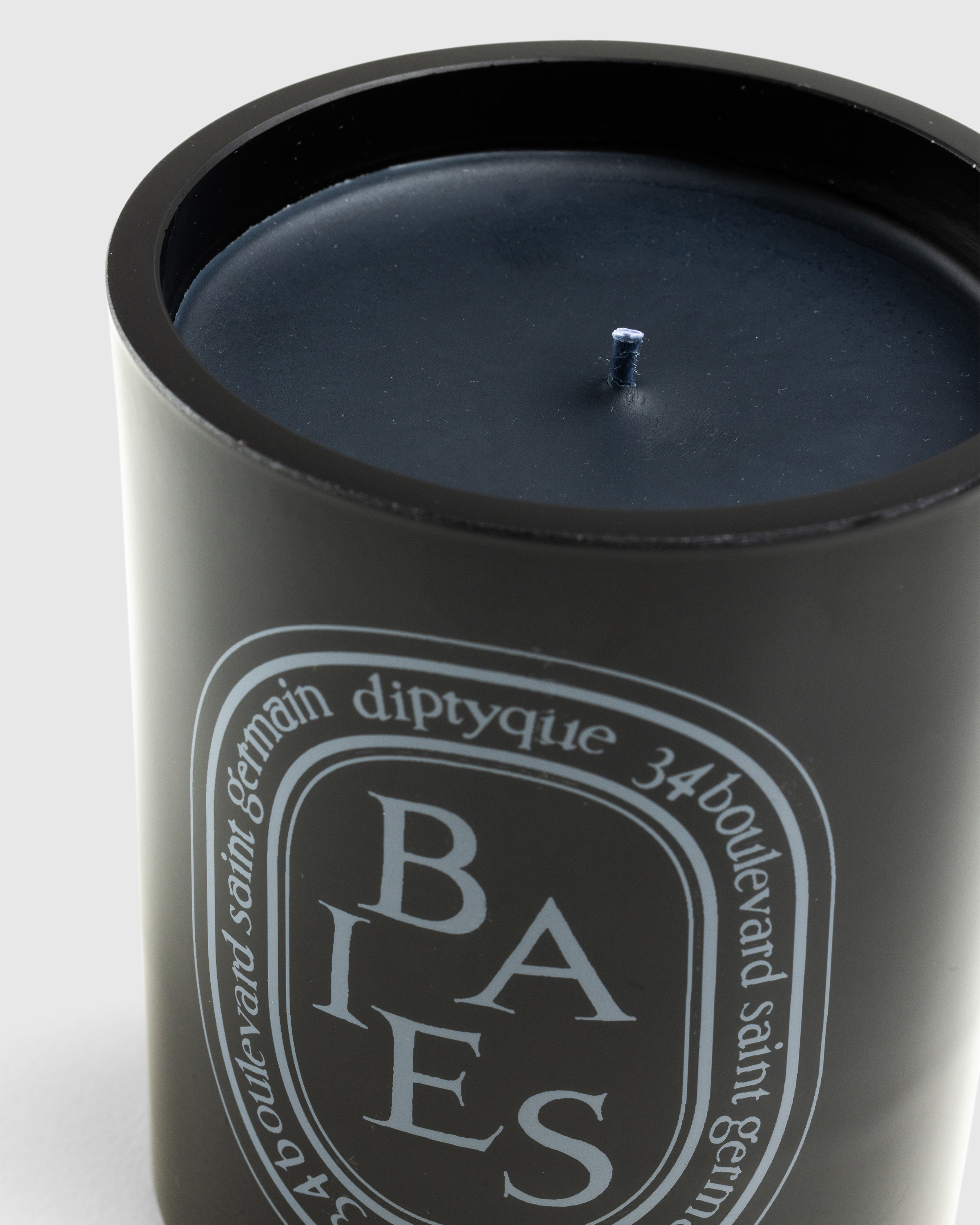 Diptyque – Black Candle Baies 300g - Candles & Fragrances - Black - Image 2
