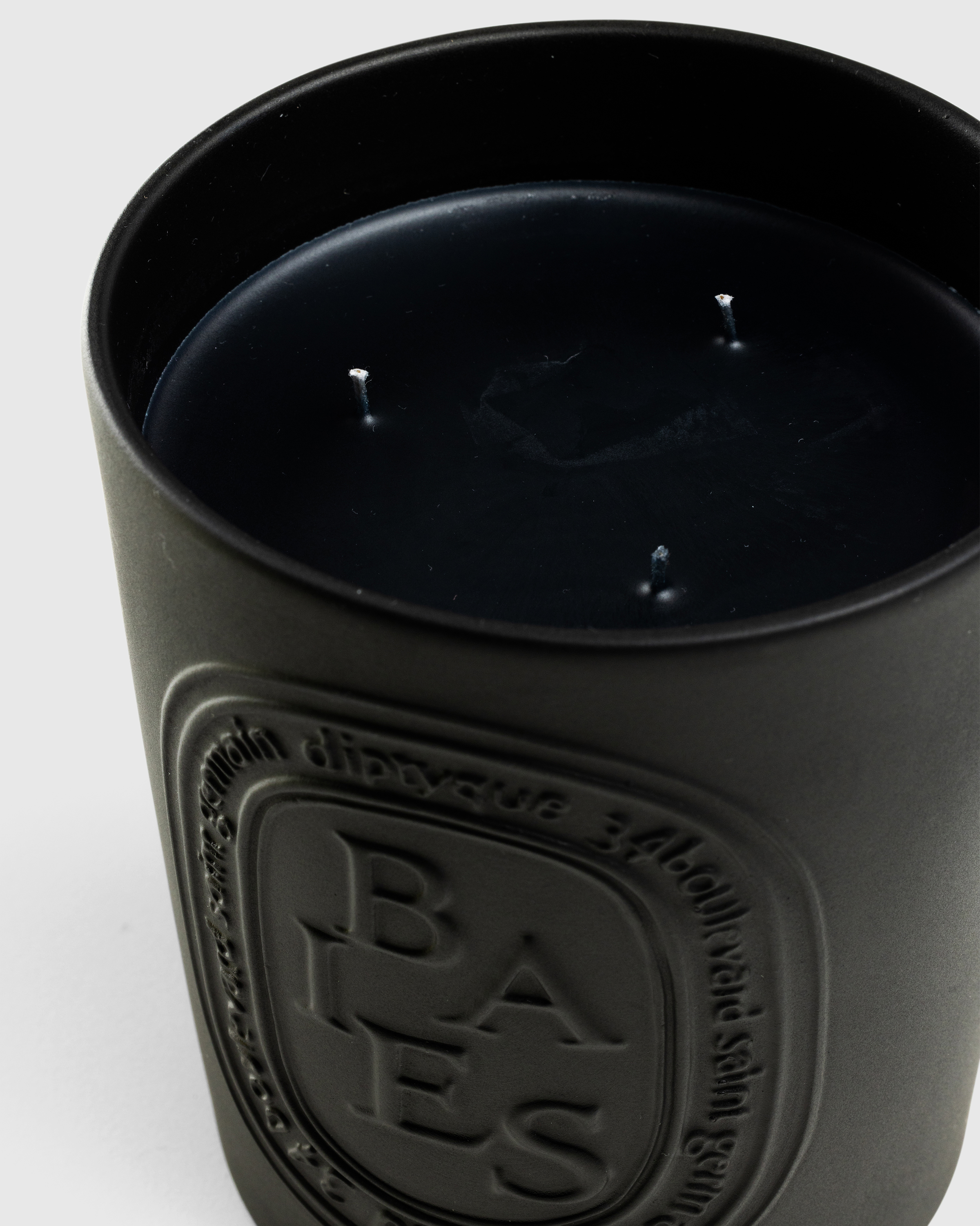 Diptyque – Candle Baies 600g - Candles & Fragrances - Black - Image 2