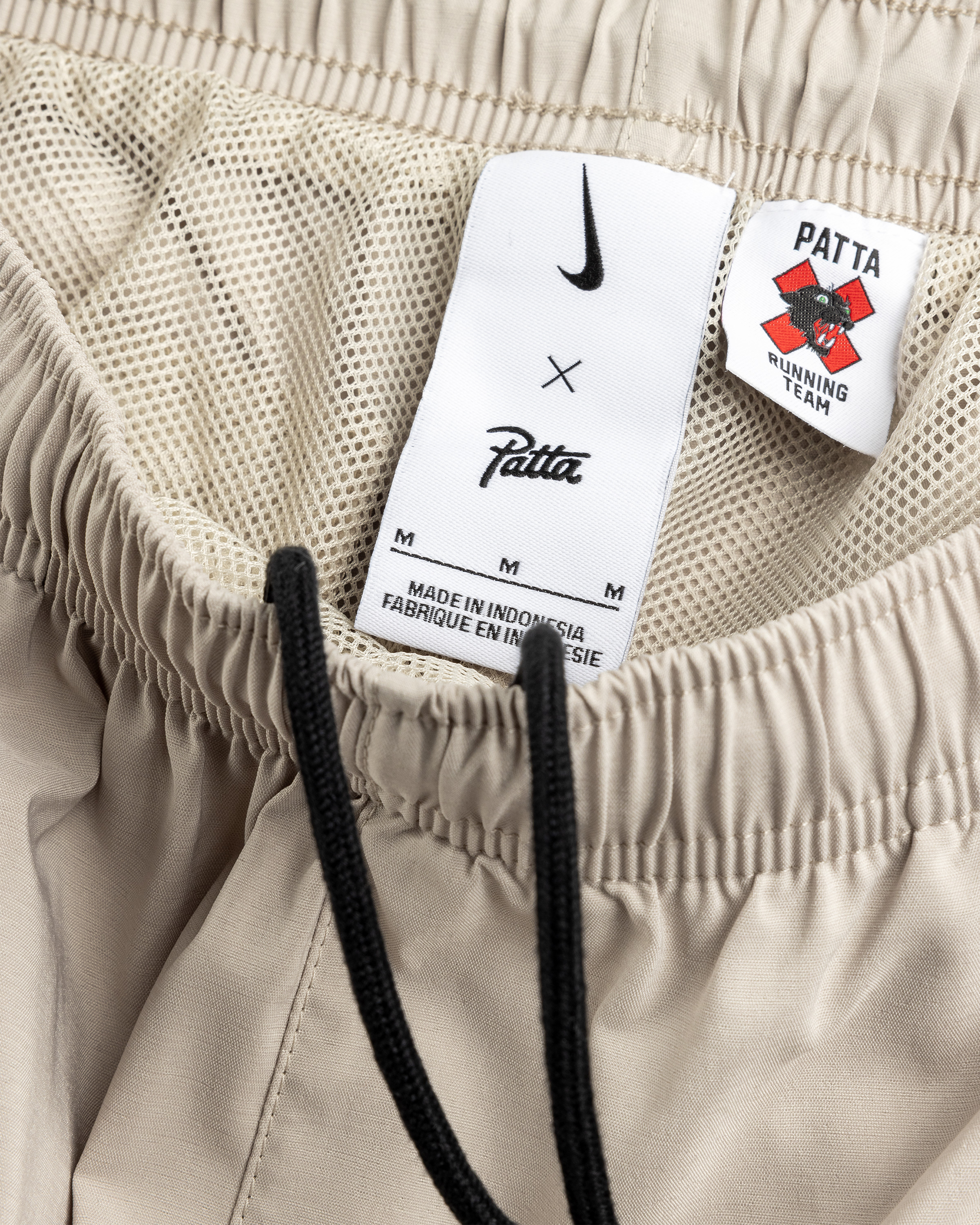 Nike x Patta – Men's Track Pants Sanddrift/Cream II - Track Pants - White - Image 9