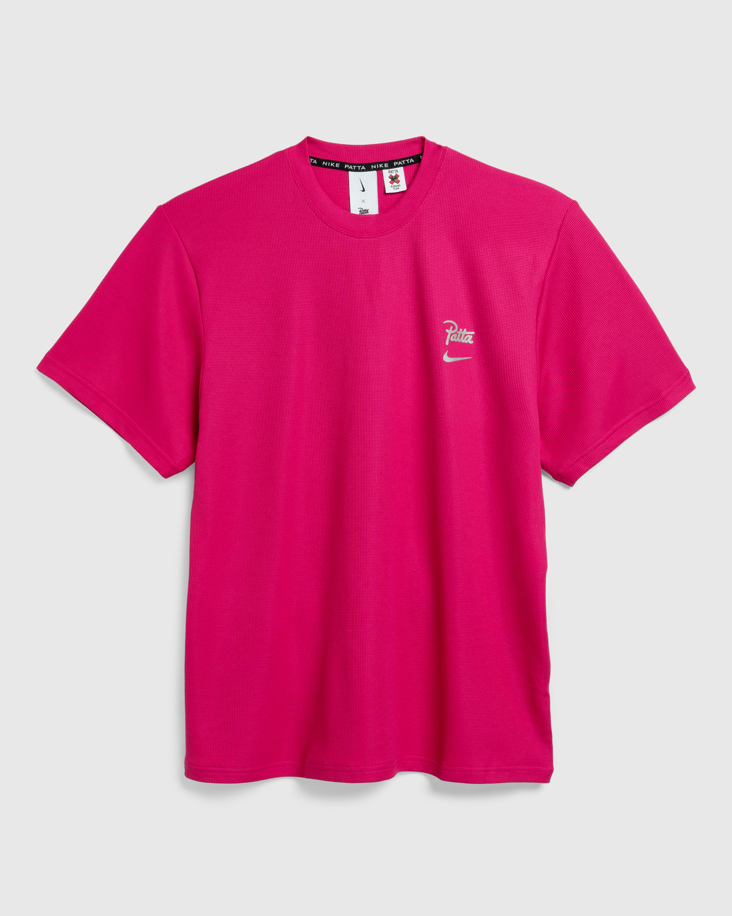 Nike x Patta – Running Team T-Shirt Fireberry - T-Shirts - Red - Image 1