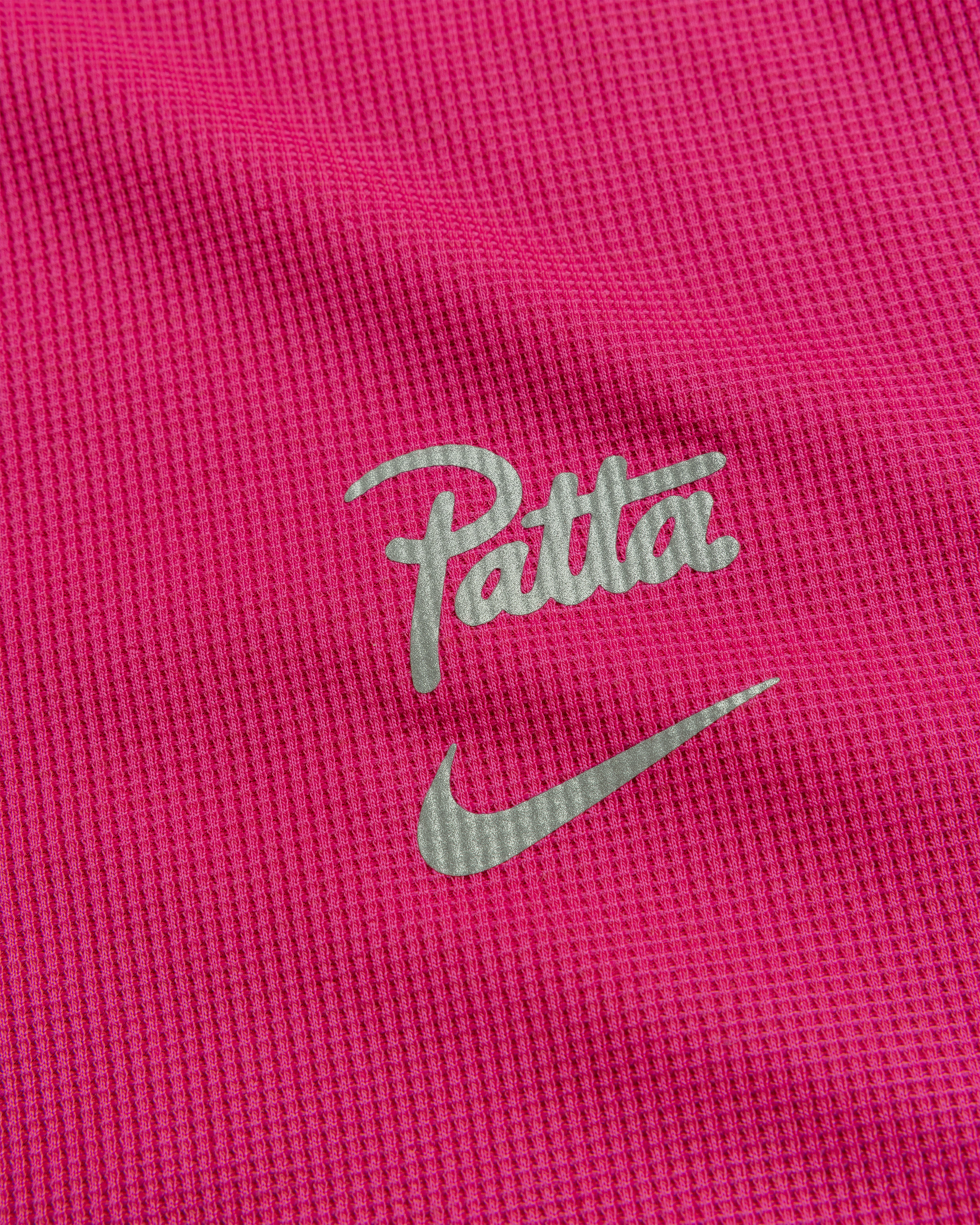 Nike x Patta – Running Team T-Shirt Fireberry - T-Shirts - Red - Image 7
