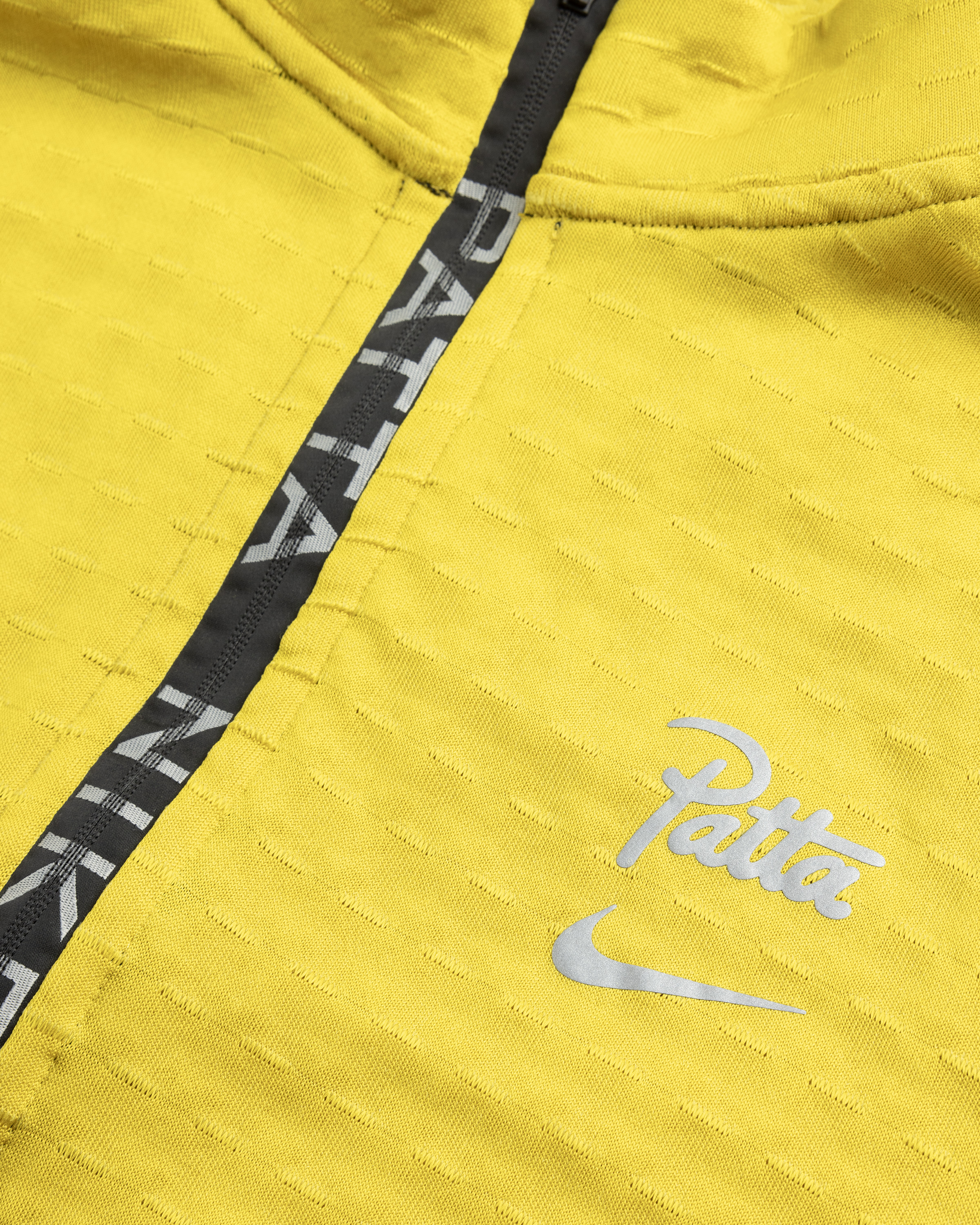 Nike x Patta – Half-Zip Long-Sleeve Top Saffron Quartz - Zip-Ups - Green - Image 7