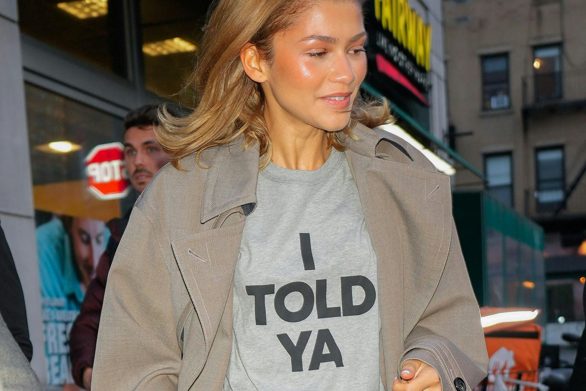 zendaya slogan tee