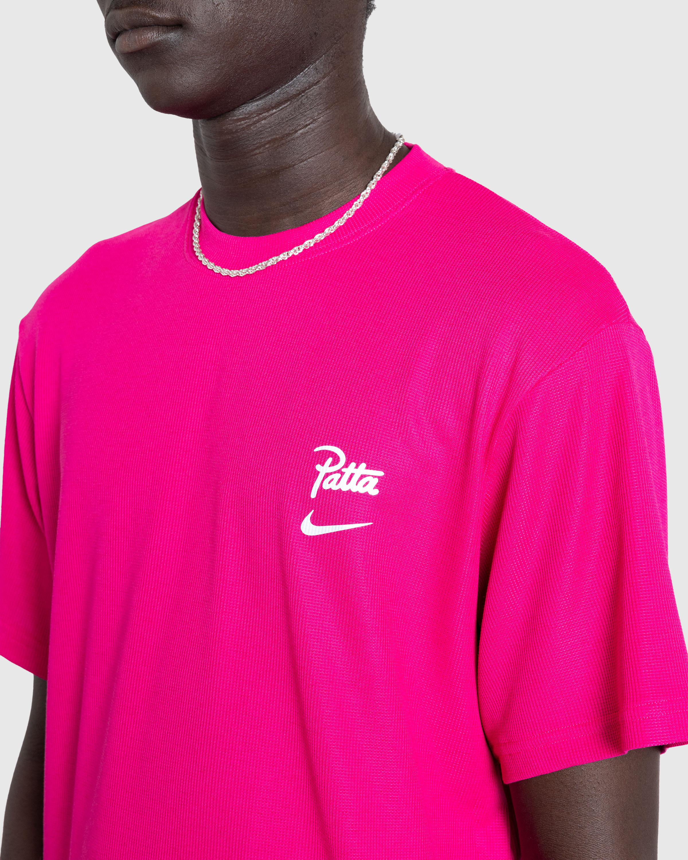 Nike x Patta – Running Team T-Shirt Fireberry - T-Shirts - Red - Image 5