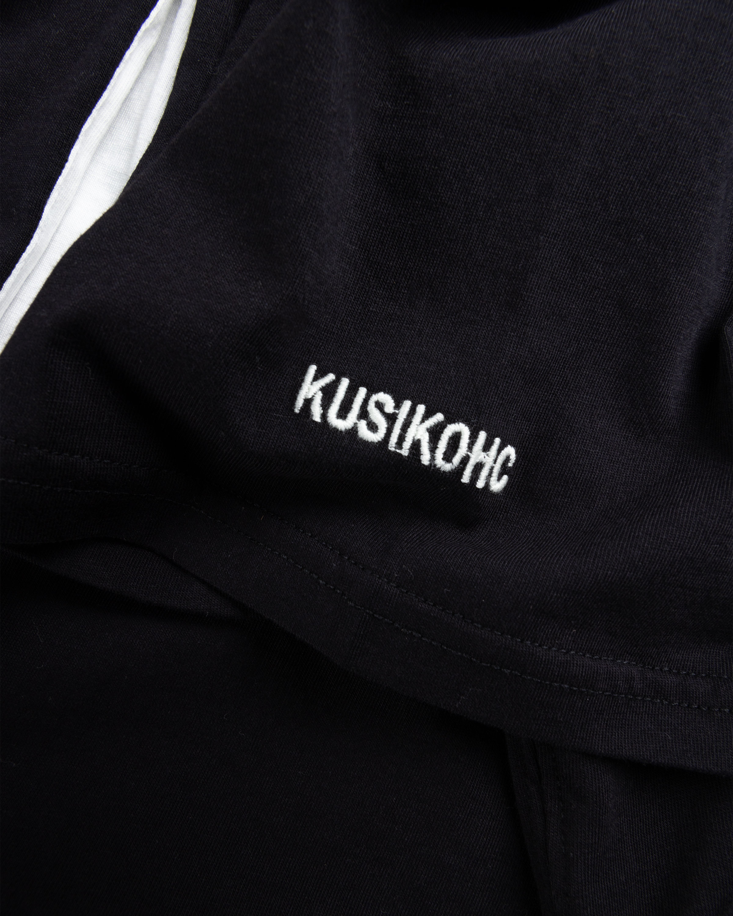 KUSIKOHC – Origami T-Shirt Black/White Alyssum - Tops - Black - Image 6