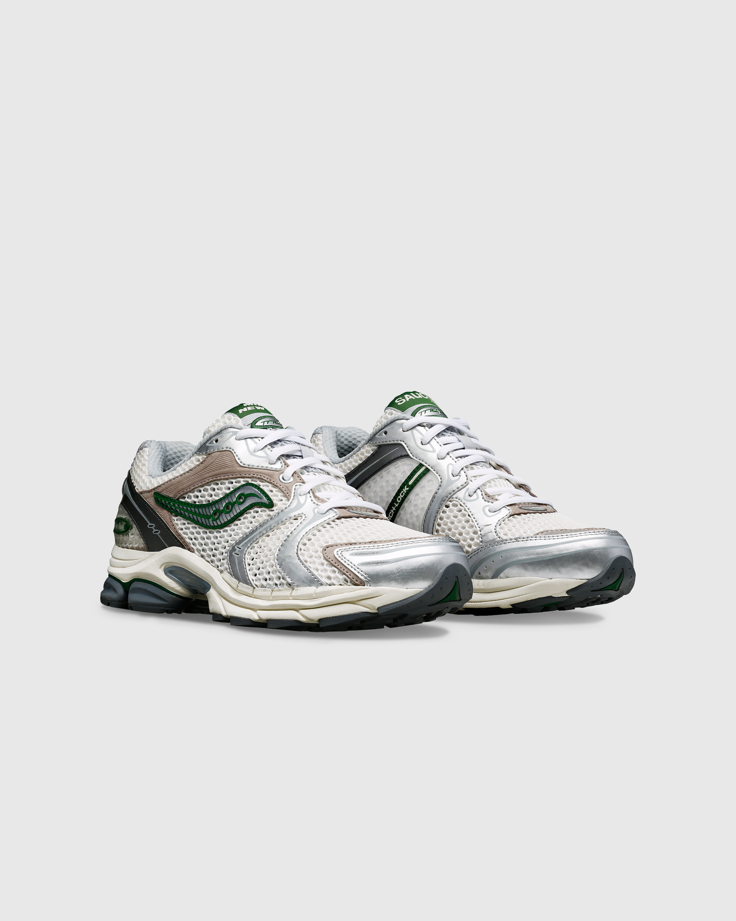 Saucony x Minted – ProGrid Triumph 4 Cream/Green - Low Top Sneakers - Beige - Image 3