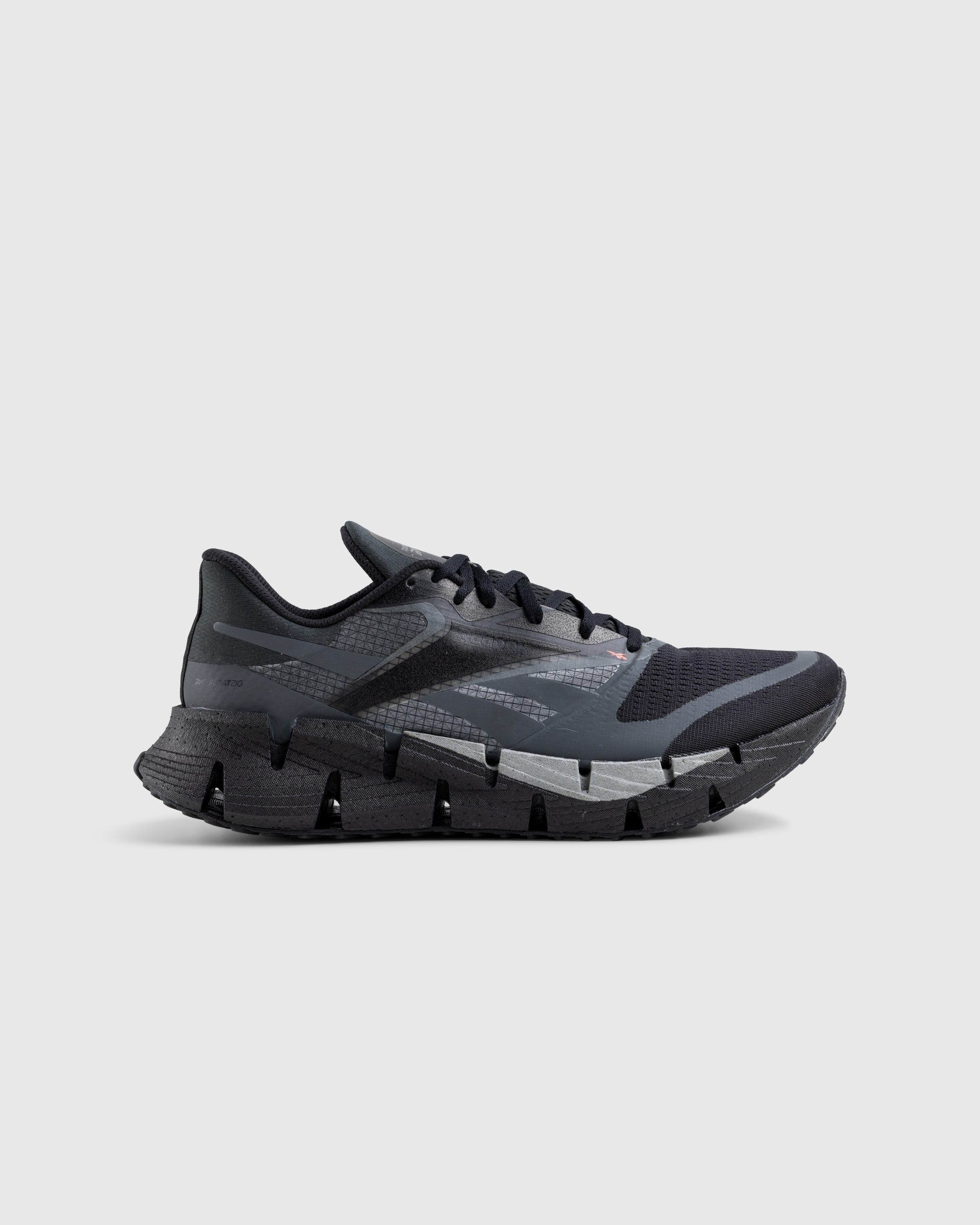 Reebok – FloatZig Black - Low Top Sneakers - Black - Image 1