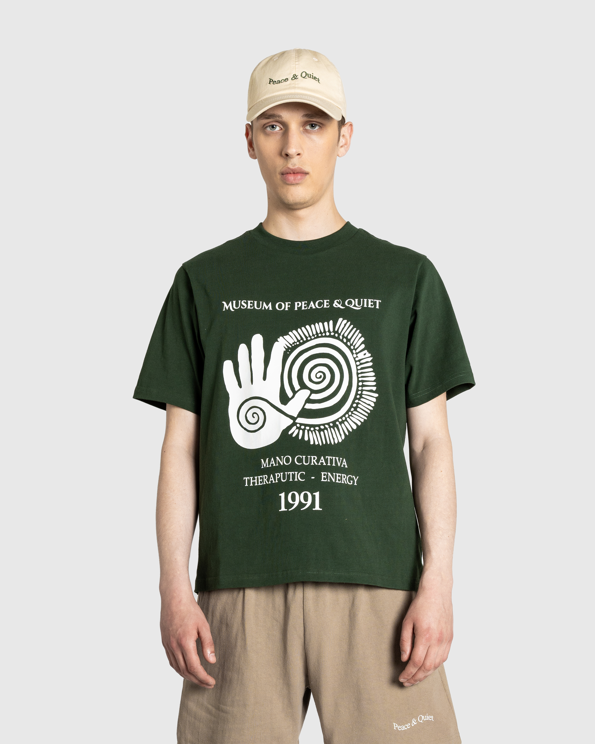 Museum of Peace & Quiet – Mano Curativa T-Shirt Forest - T-Shirts - Green - Image 2
