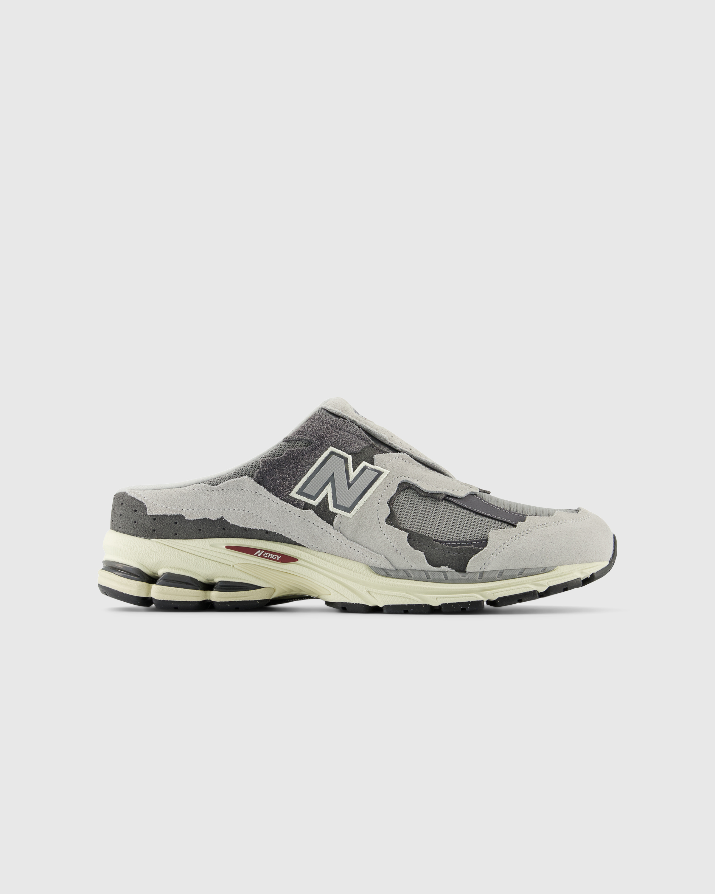 New Balance – M2002NA Raincloud - Sneakers - Grey - Image 1