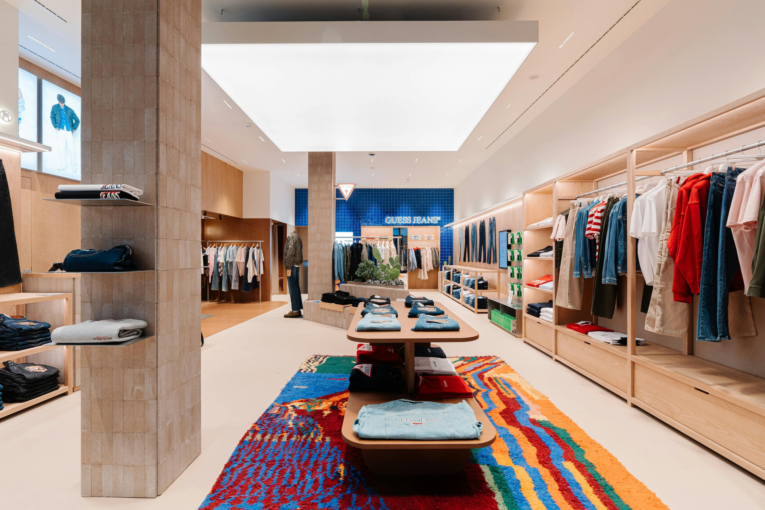 GUESS JEANS takes Amsterdam