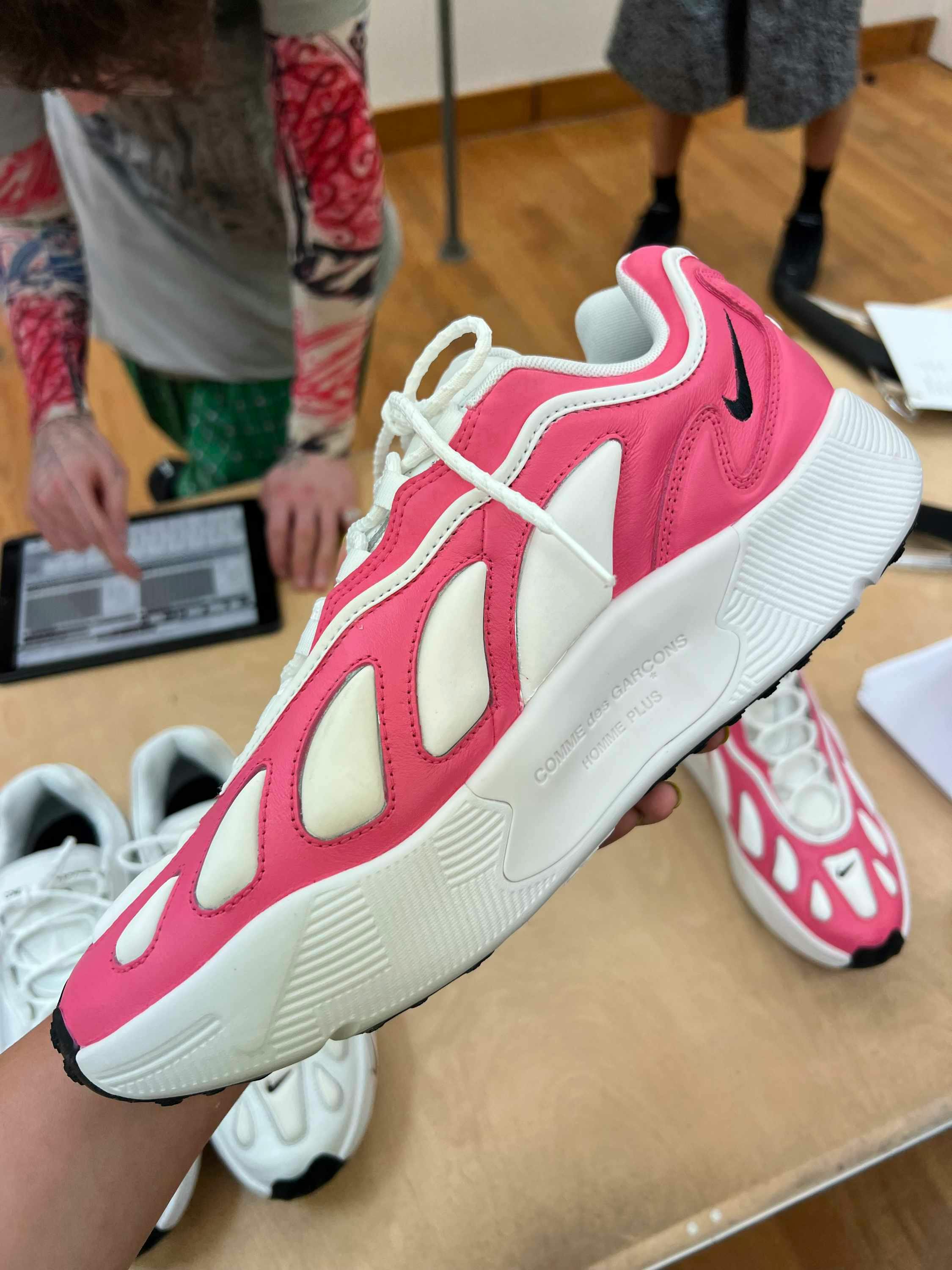 COMME des GARÇONS
