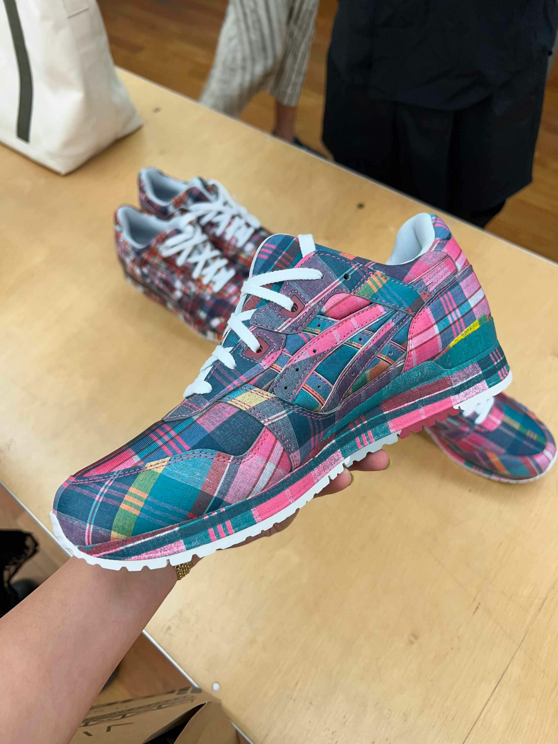Comme des Garcons Shirt x ASICS SS25 sneakers in pink and brown plaid