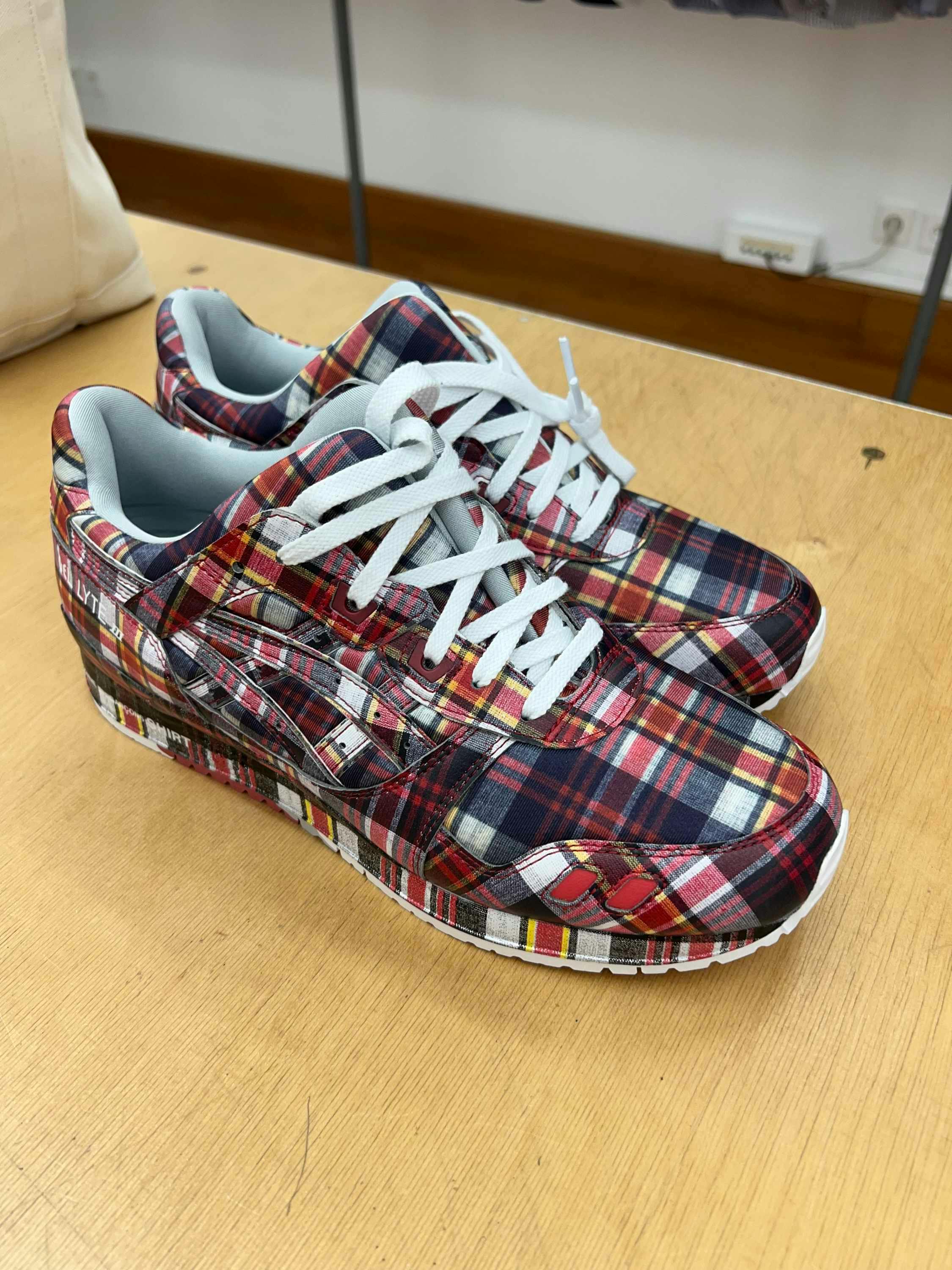 Comme des Garcons Shirt x ASICS SS25 sneakers in pink and brown plaid