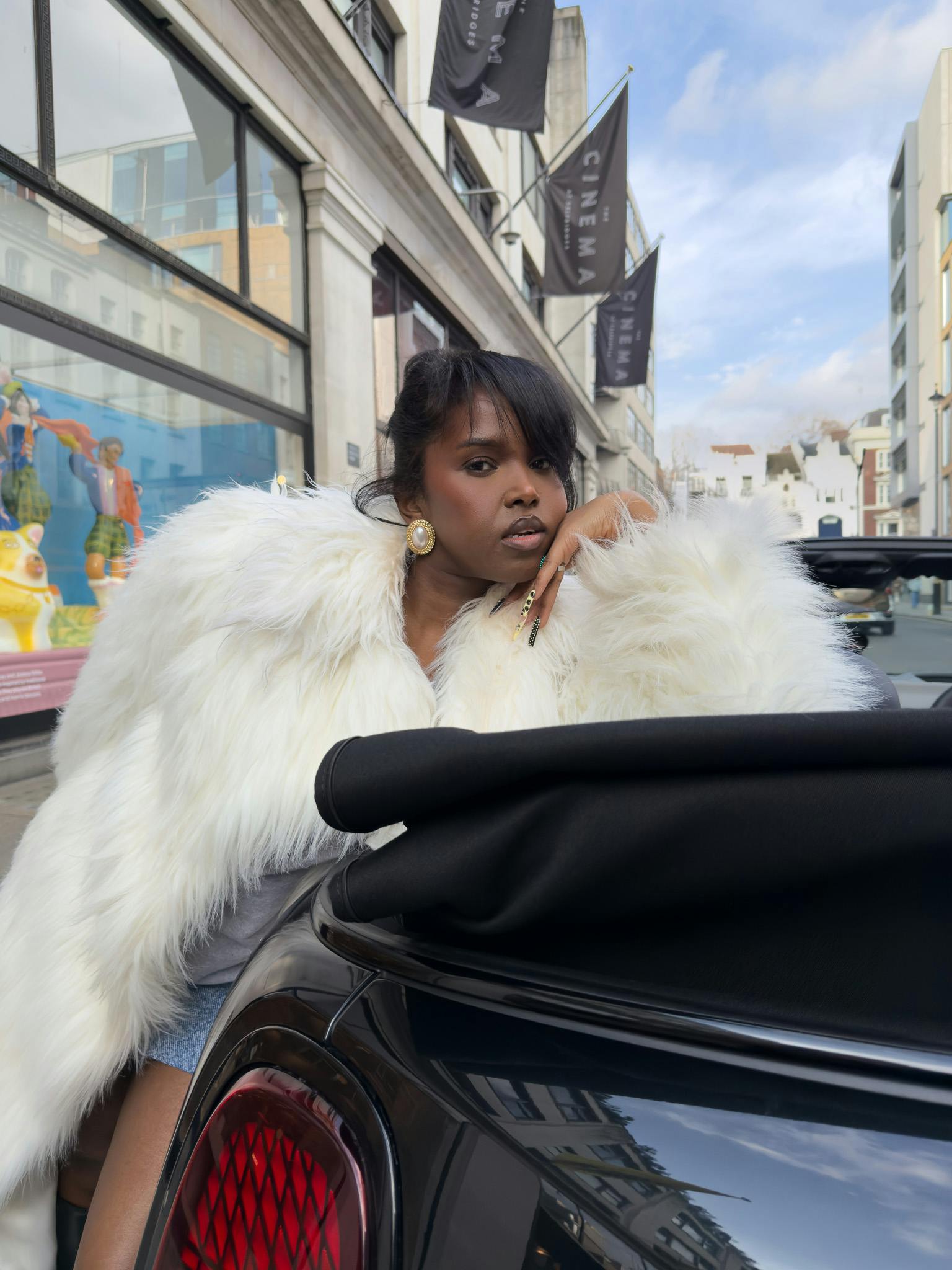 HS talents in London with the MINI convertible