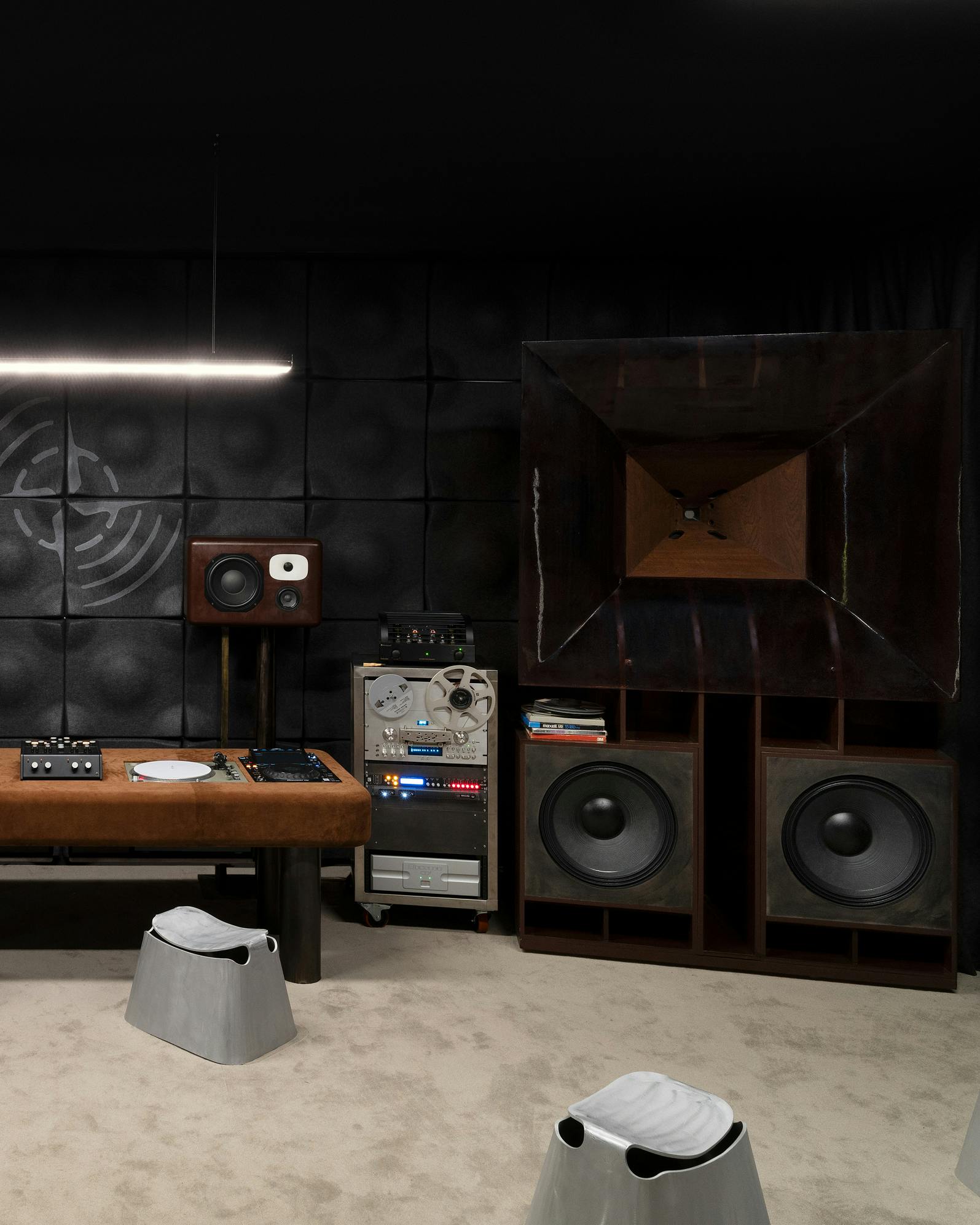stone-island-soundsystem-friendly-pressure