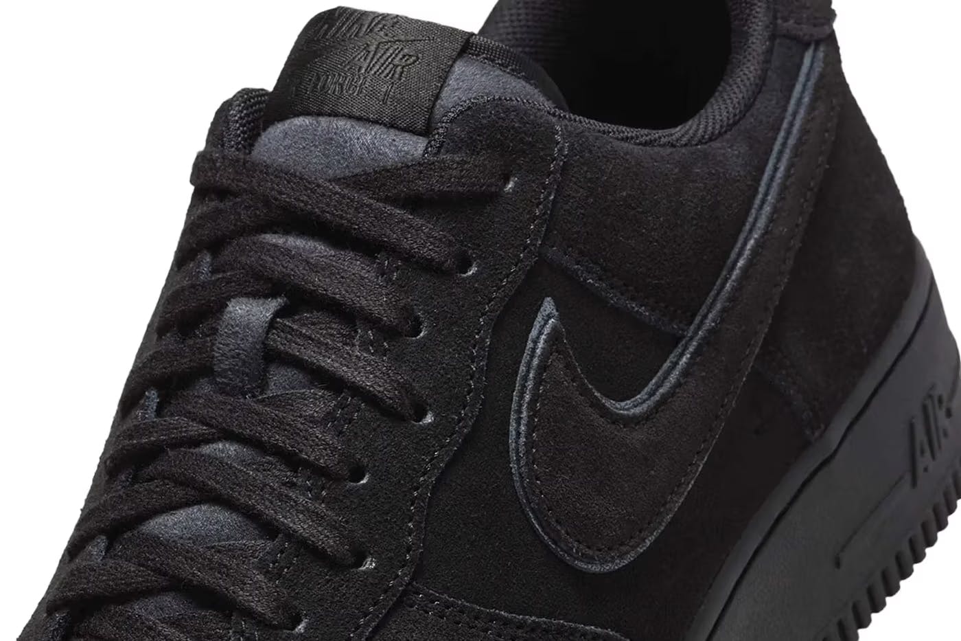 nike-air-force-1-black-cat