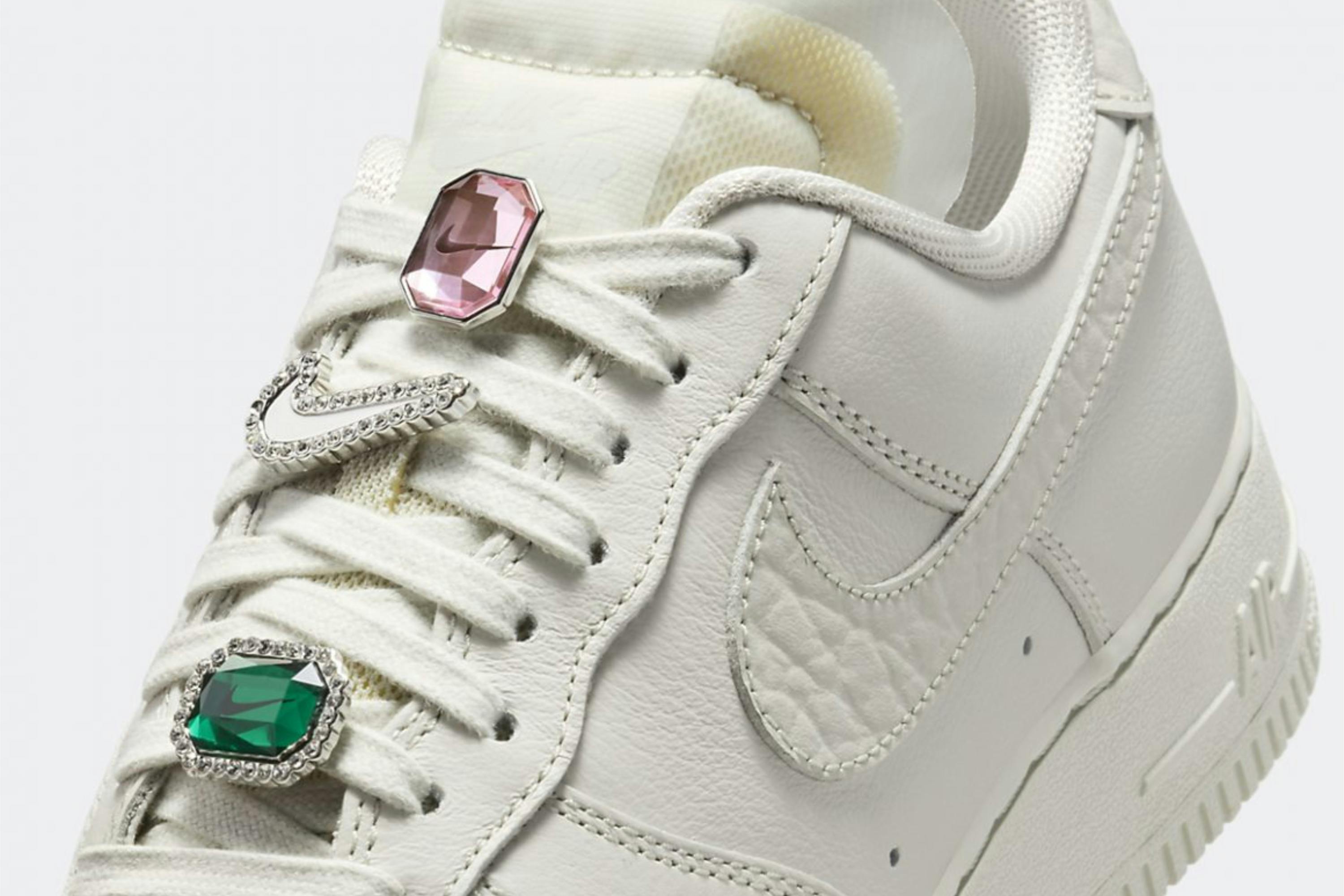Nike Air Force 1 Low Light Bone Jewels