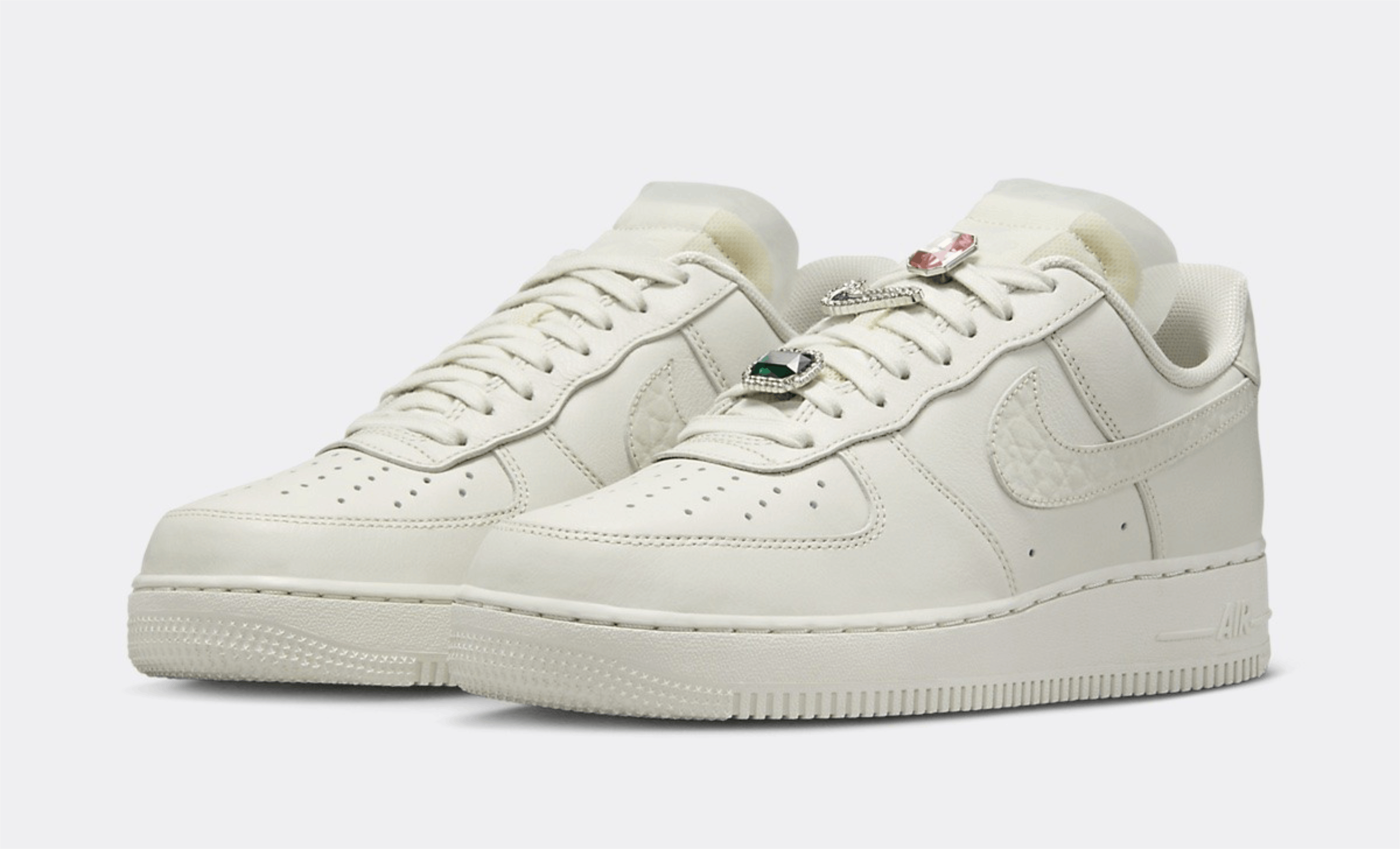 Nike Air Force 1 Low Light Bone Jewels