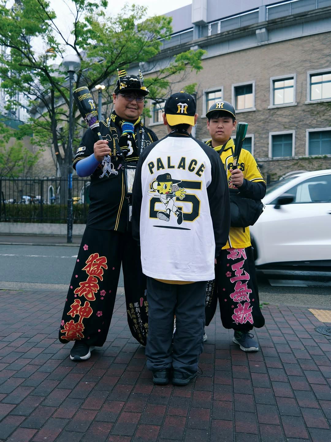Palace osaka 限定 PALACE Hanshin Tigers image.jpg