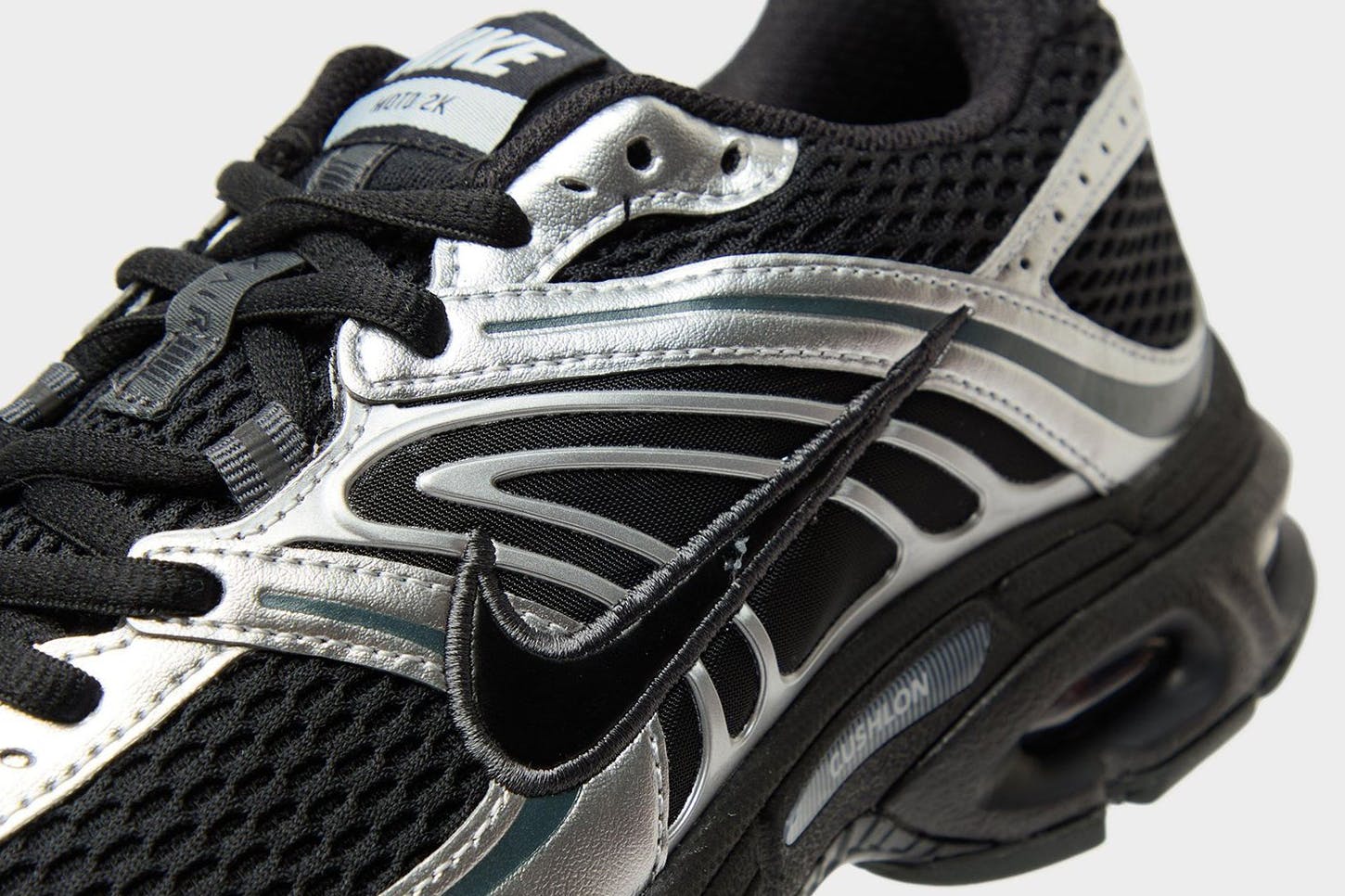 nike air max moto 2k