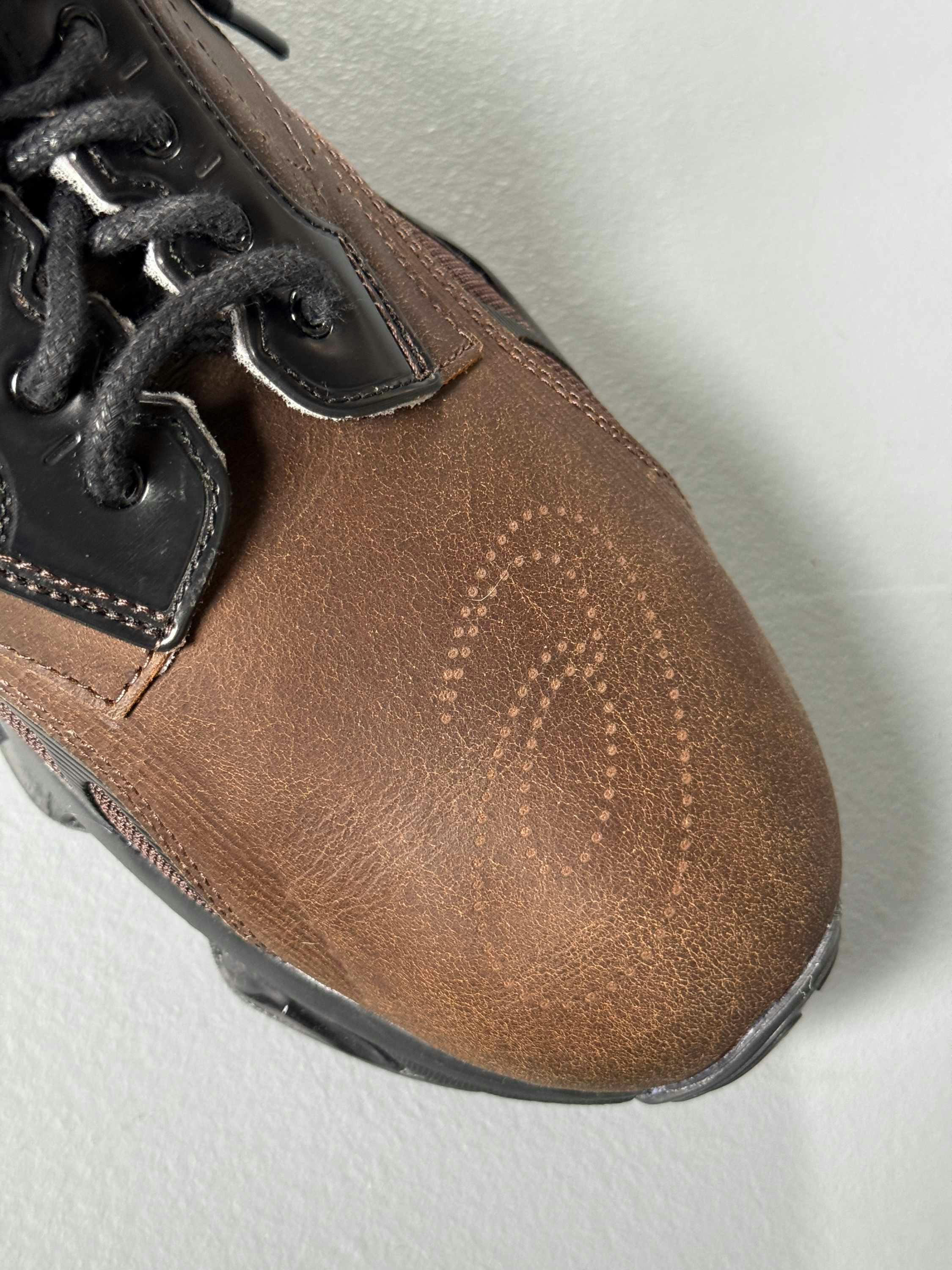 asics first leather gel sneaker sportswear in black and brown