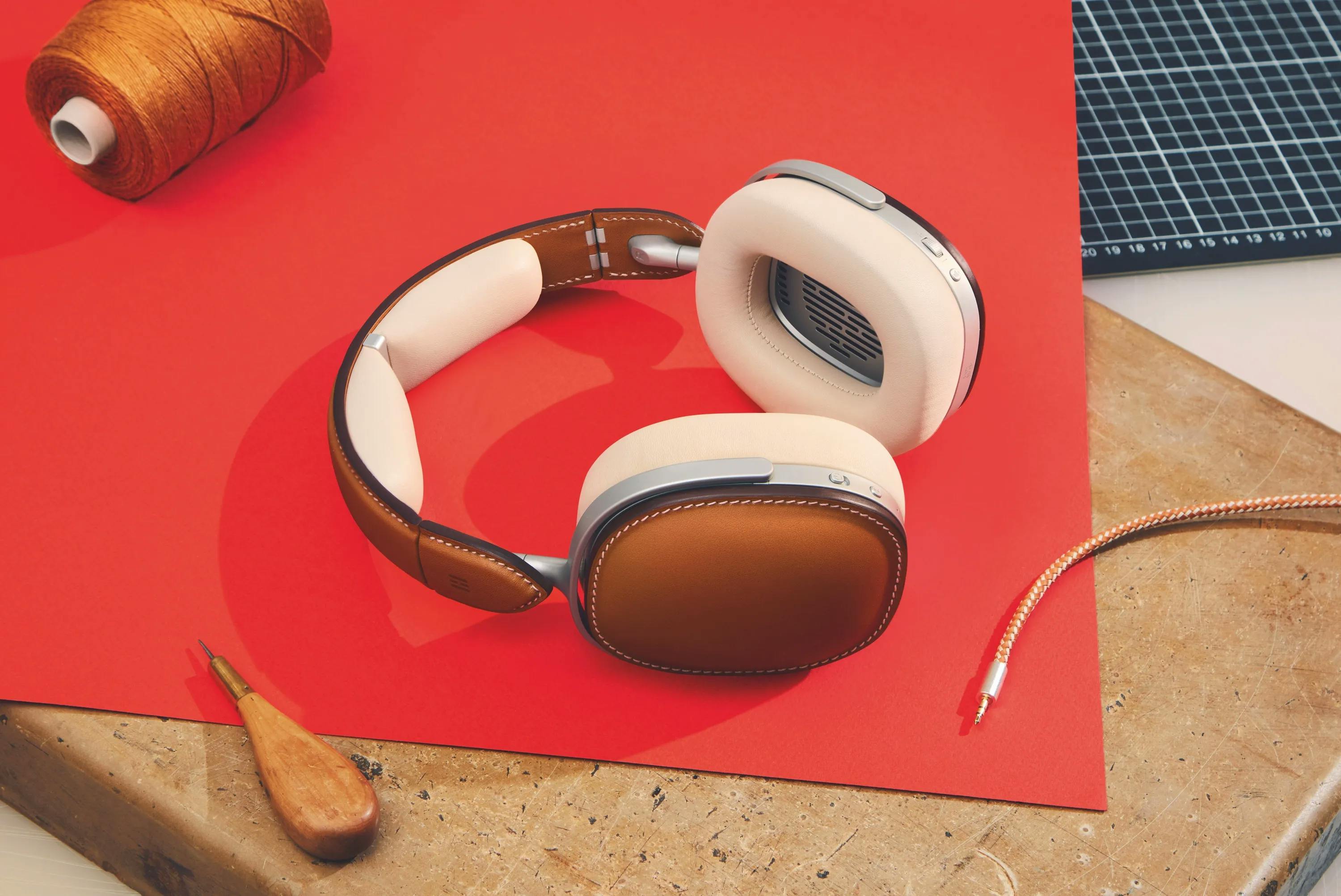 Hermès headphones Hermès Ateliers Horizons