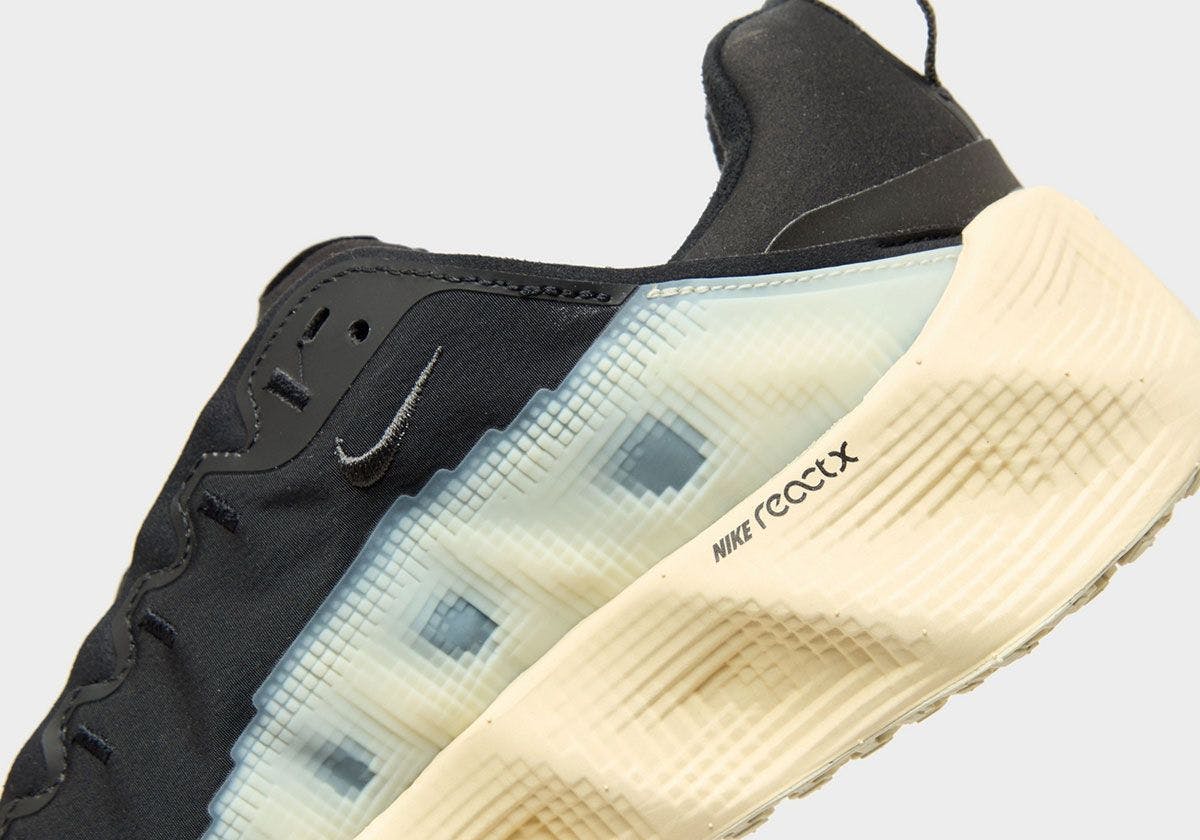 nike ava rover