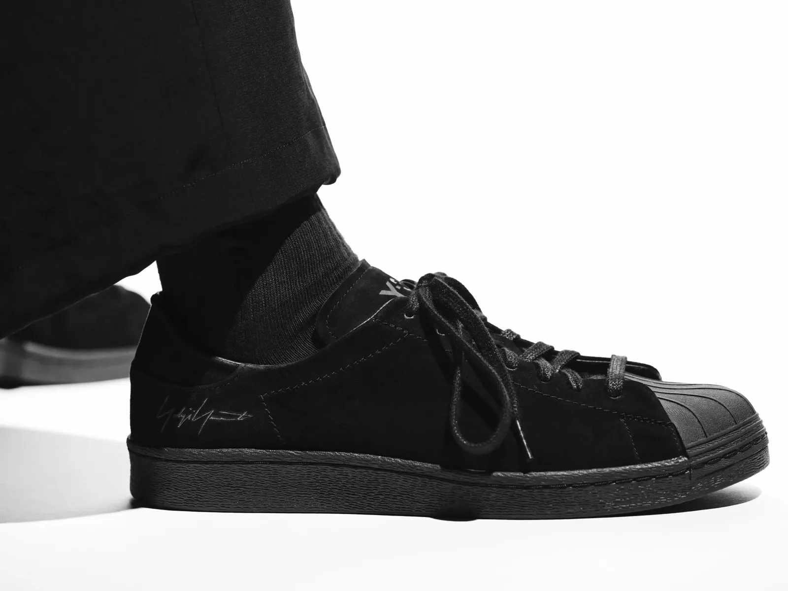 yohji yamamoto y-3 kuro black collection