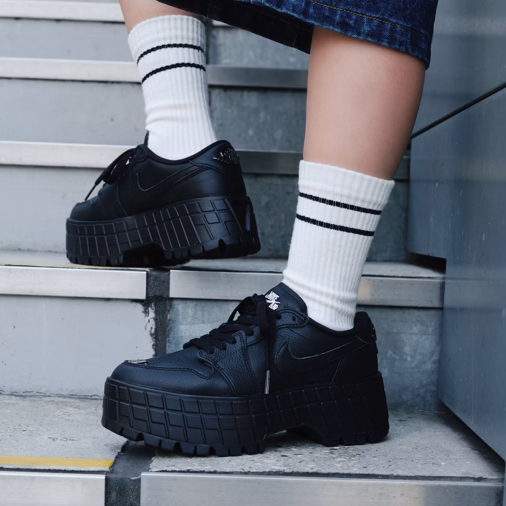 W AIR JORDAN 1 BROOKLYN LOW, BLACK SNEAKER, STOMPERS, SNEAKERS WITH METAL TOE