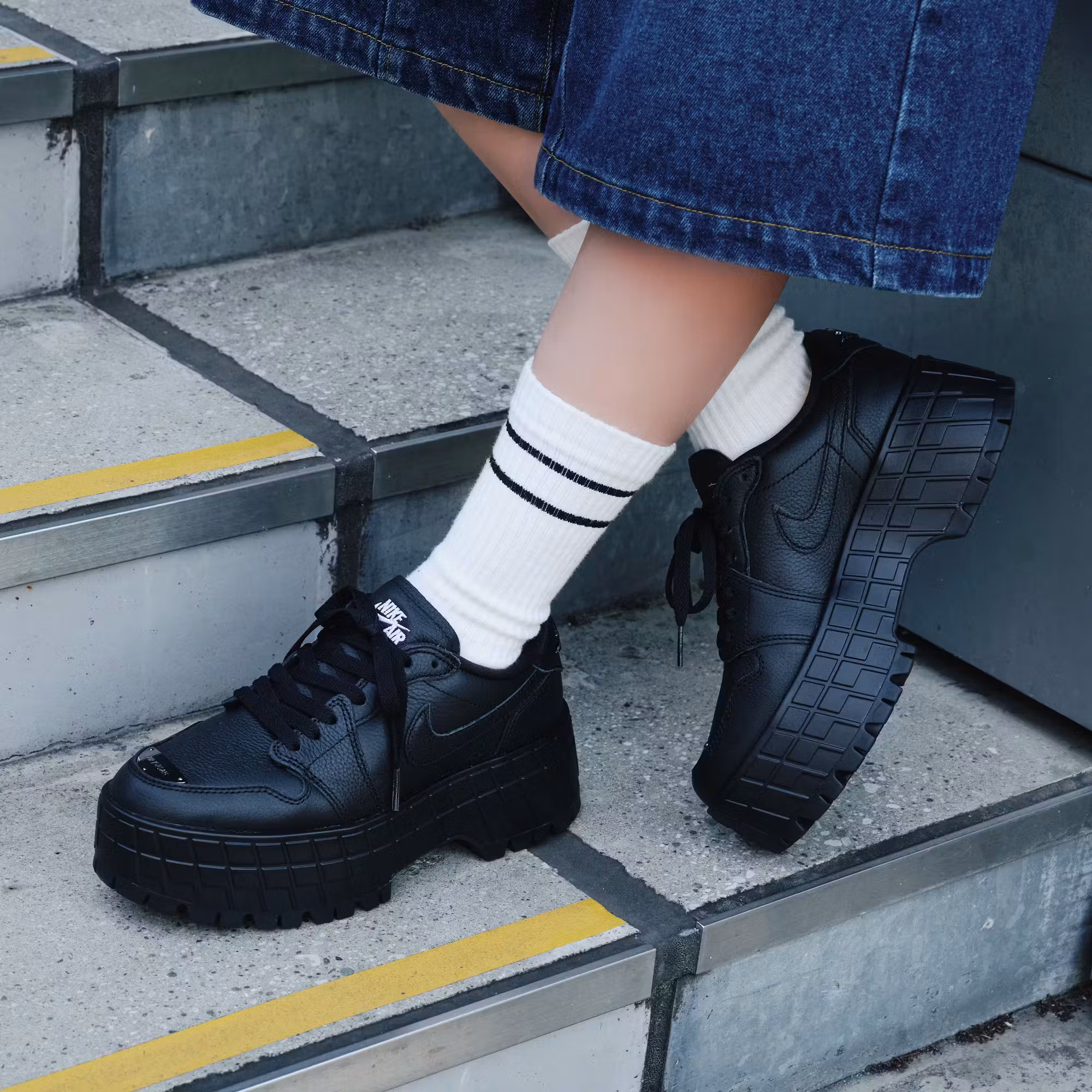 W AIR JORDAN 1 BROOKLYN LOW, BLACK SNEAKER, STOMPERS, SNEAKERS WITH METAL TOE