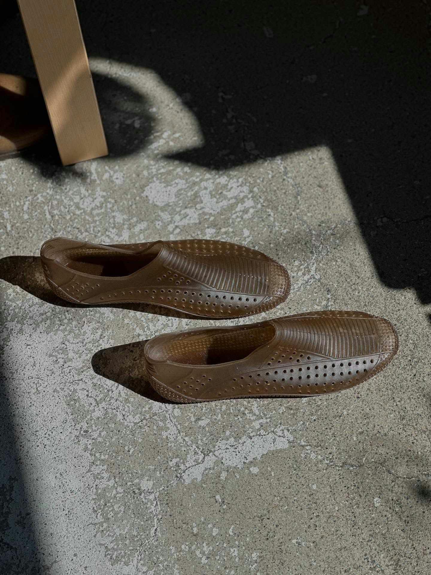 plasticana surfana water shoe clog