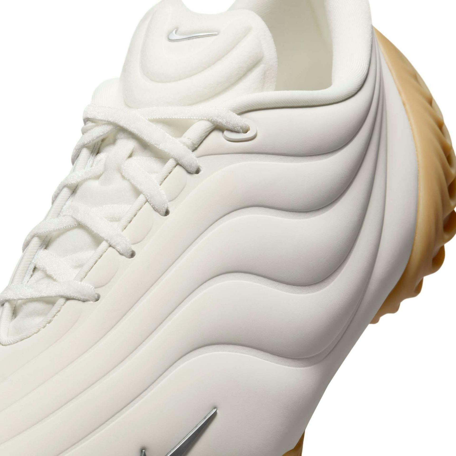 Nike Astra Ultra