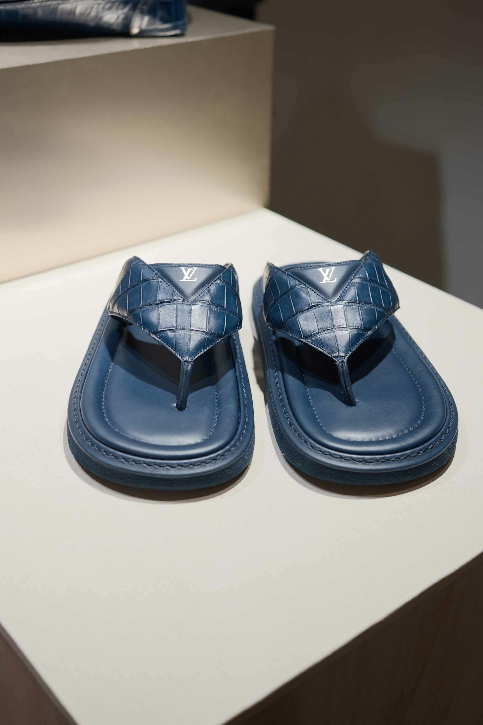 louis vuitton ss26 showroom